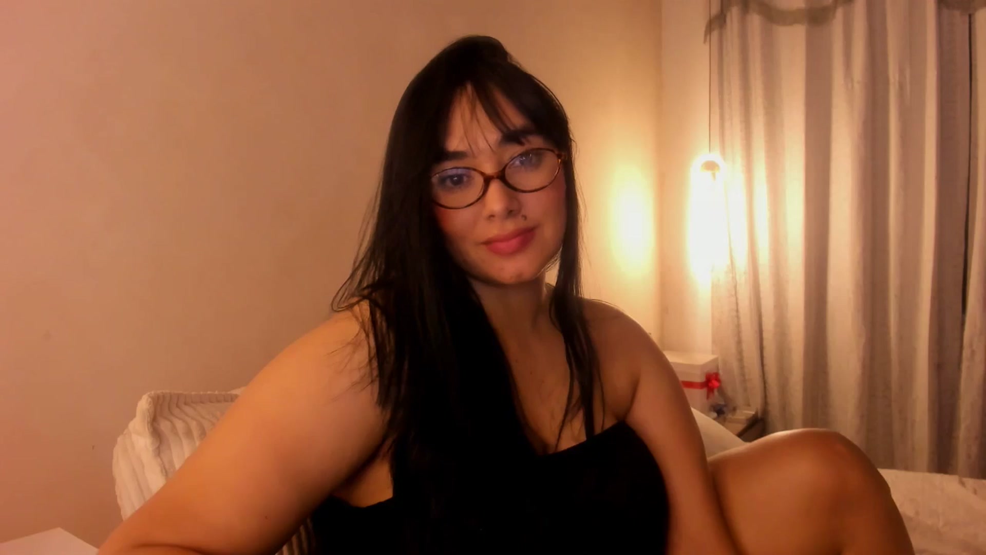 Gallery image thumbnail from CamiiHerrera's myfreecams stream on, 04/23/2026, 06:50 image 12 of 20