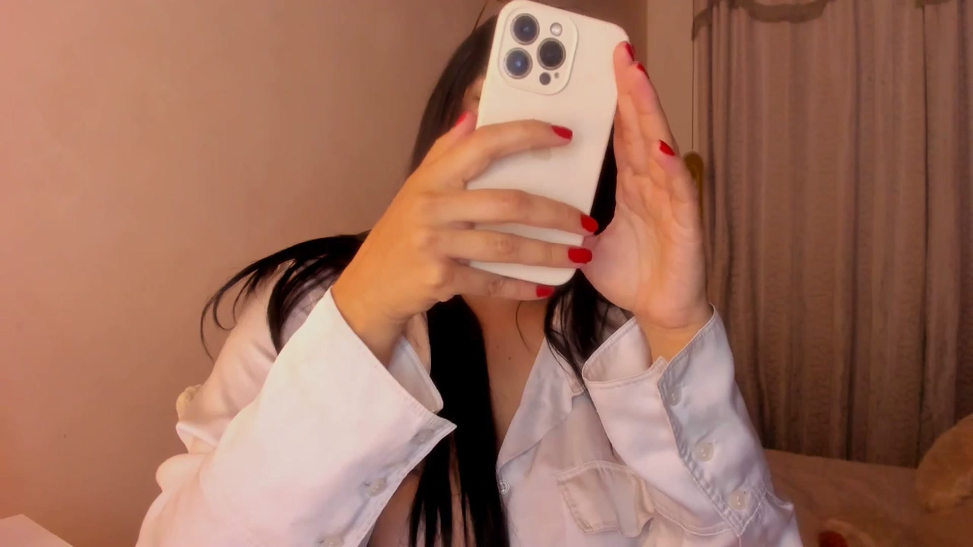 Gallery image thumbnail from CamiiHerrera's myfreecams stream on, 04/29/2026, 07:09 image 11 of 20