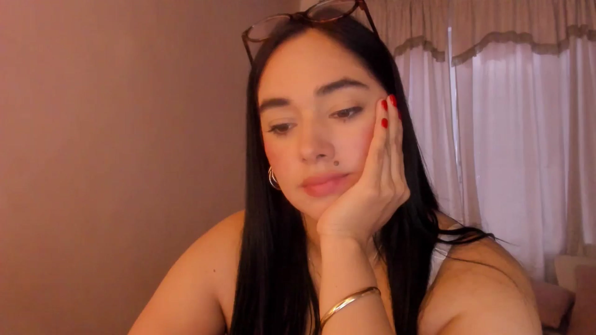 Gallery image thumbnail from CamiiHerrera's myfreecams stream on, 05/05/2026, 22:03 image 19 of 20