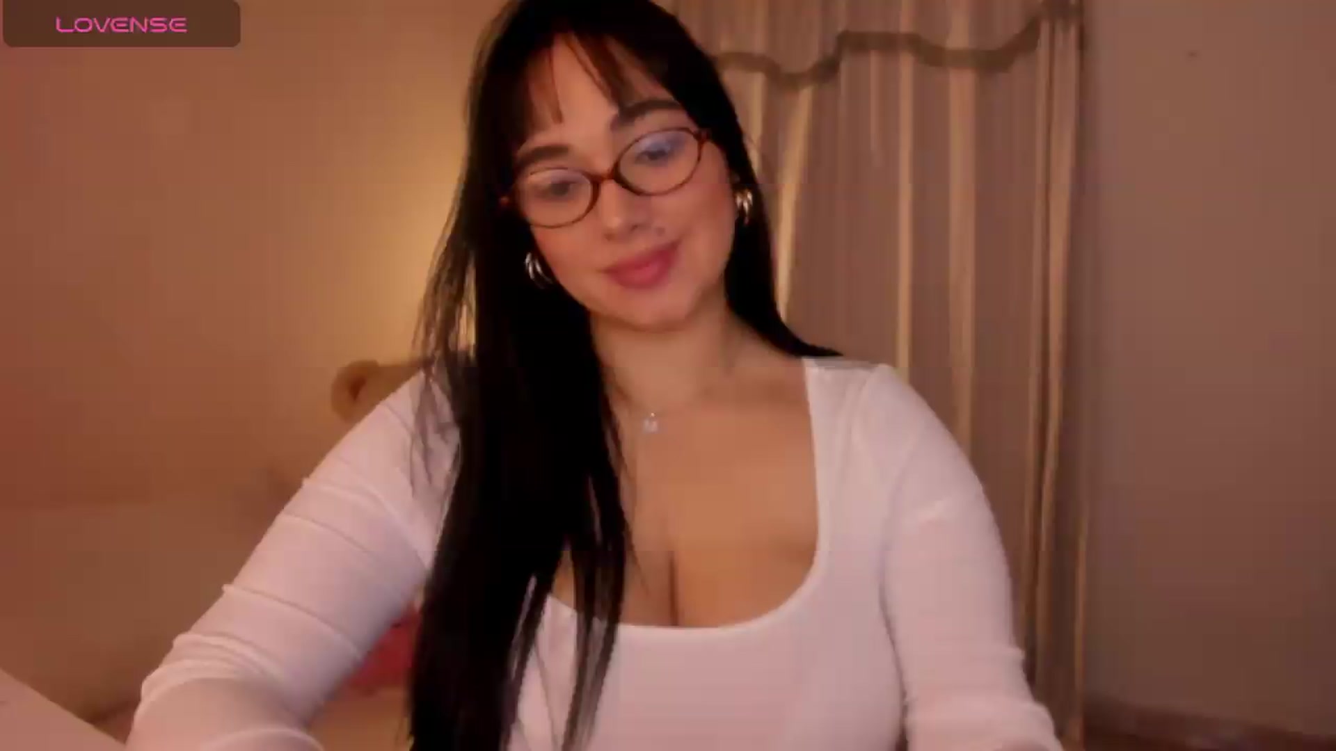 Gallery image thumbnail from CamiiHerrera's myfreecams stream on, 05/14/2026, 04:12 image 1 of 20
