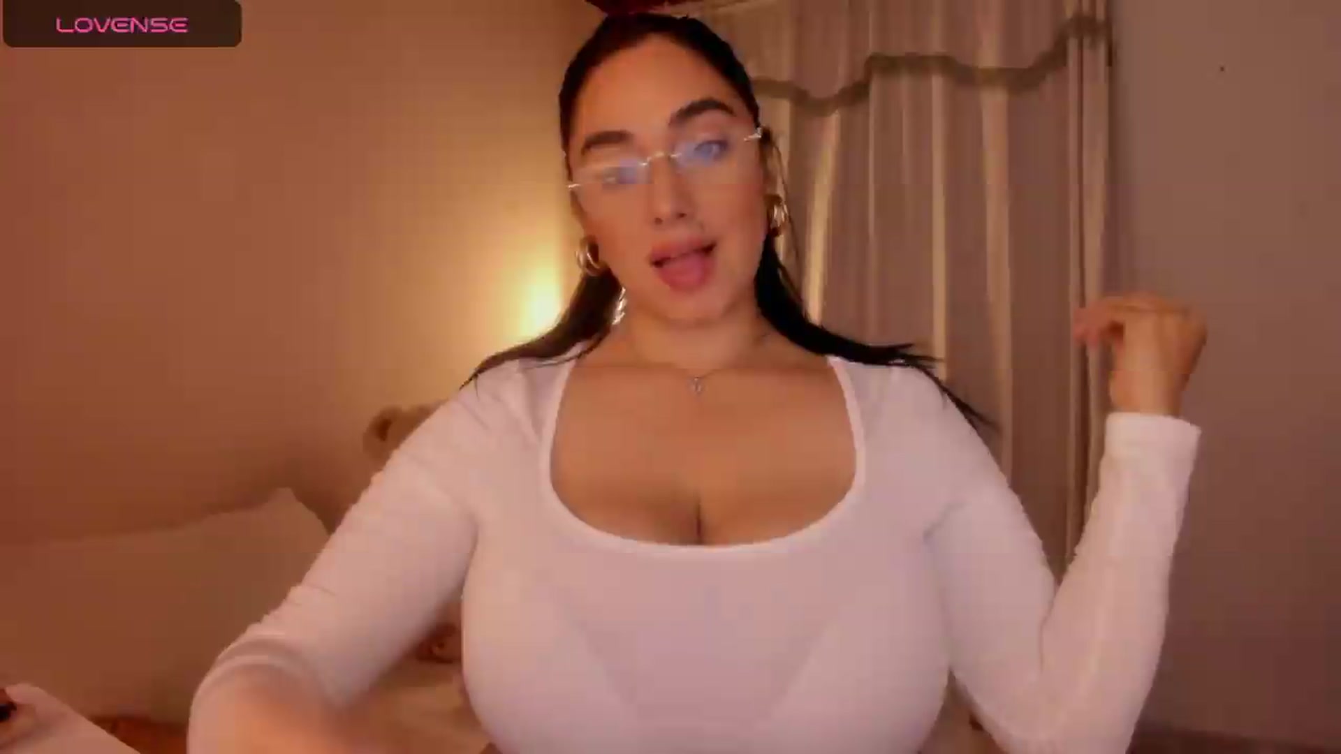 Gallery image thumbnail from CamiiHerrera's myfreecams stream on, 05/14/2026, 08:13 image 13 of 20