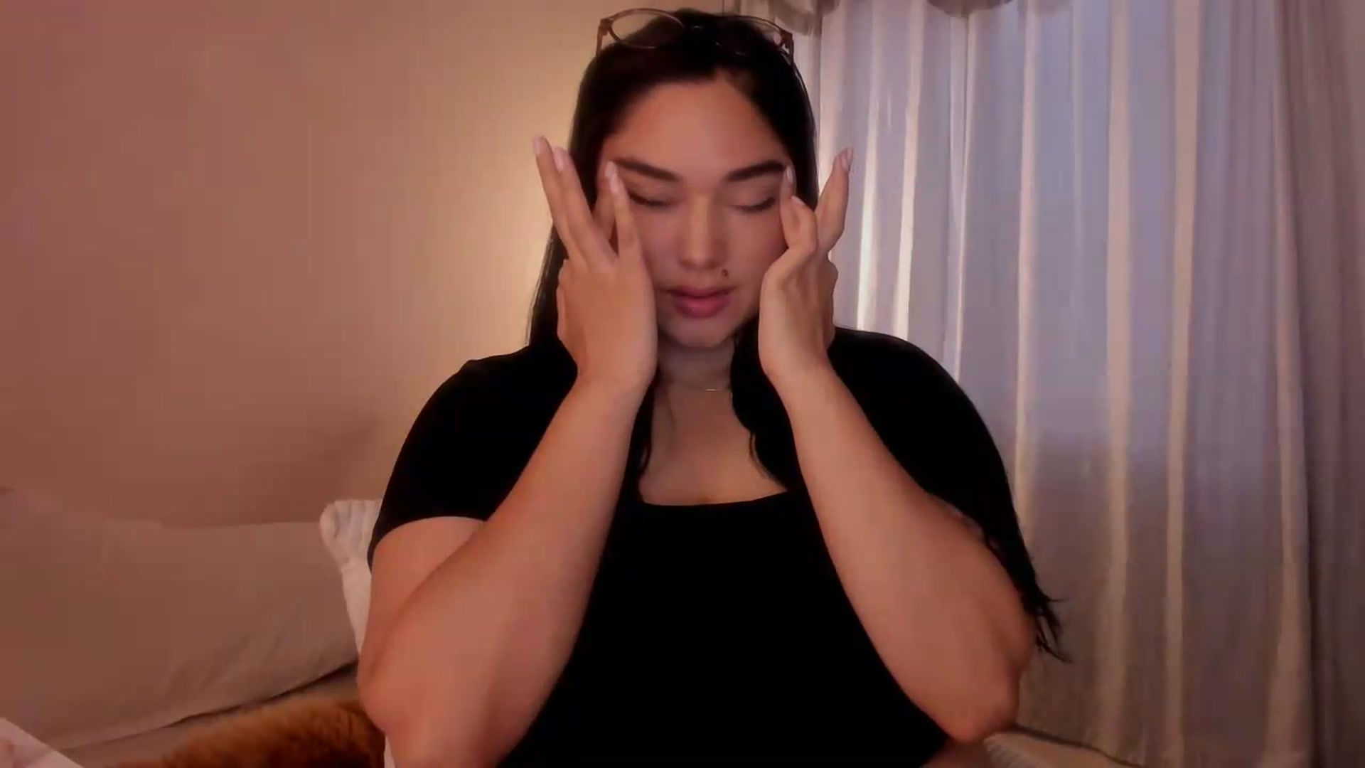 Gallery image thumbnail from CamiiHerrera's myfreecams stream on, 05/14/2026, 22:55 image 14 of 20