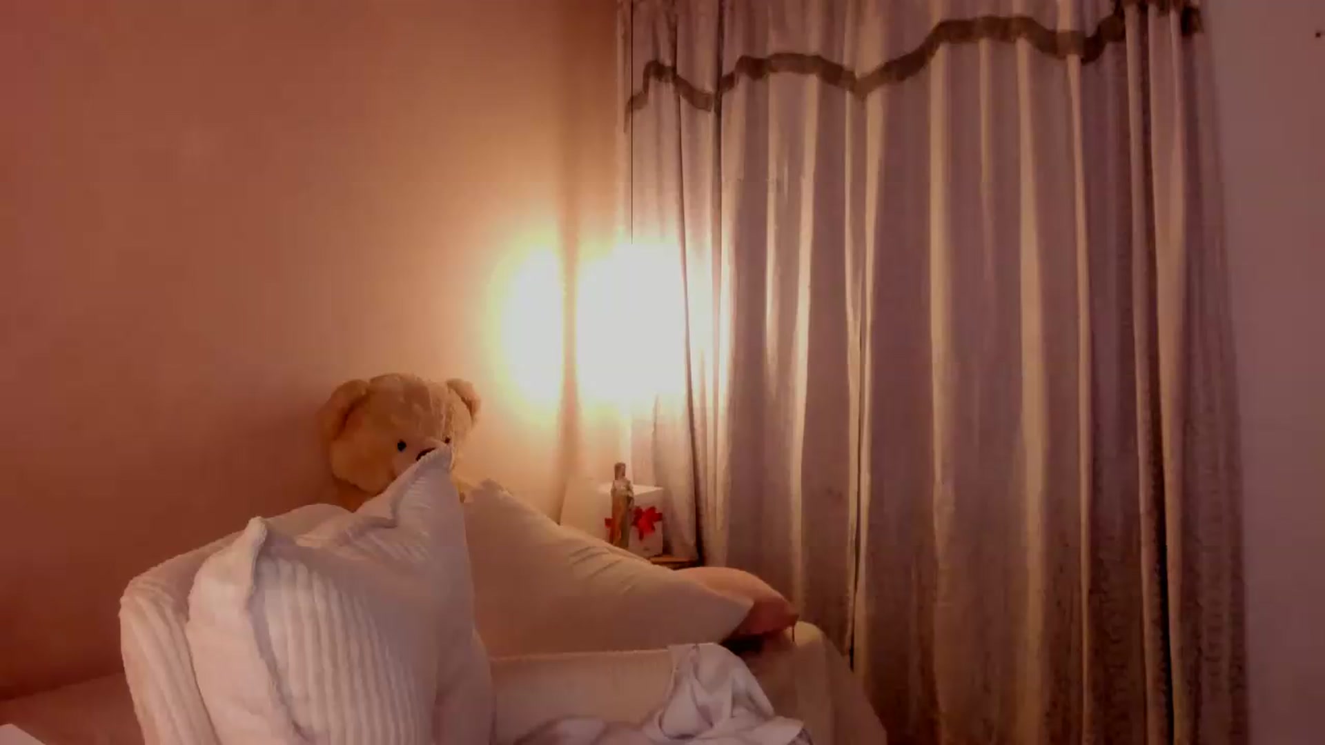 Gallery image thumbnail from CamiiHerrera's myfreecams stream on, 05/18/2026, 09:39 image 15 of 20