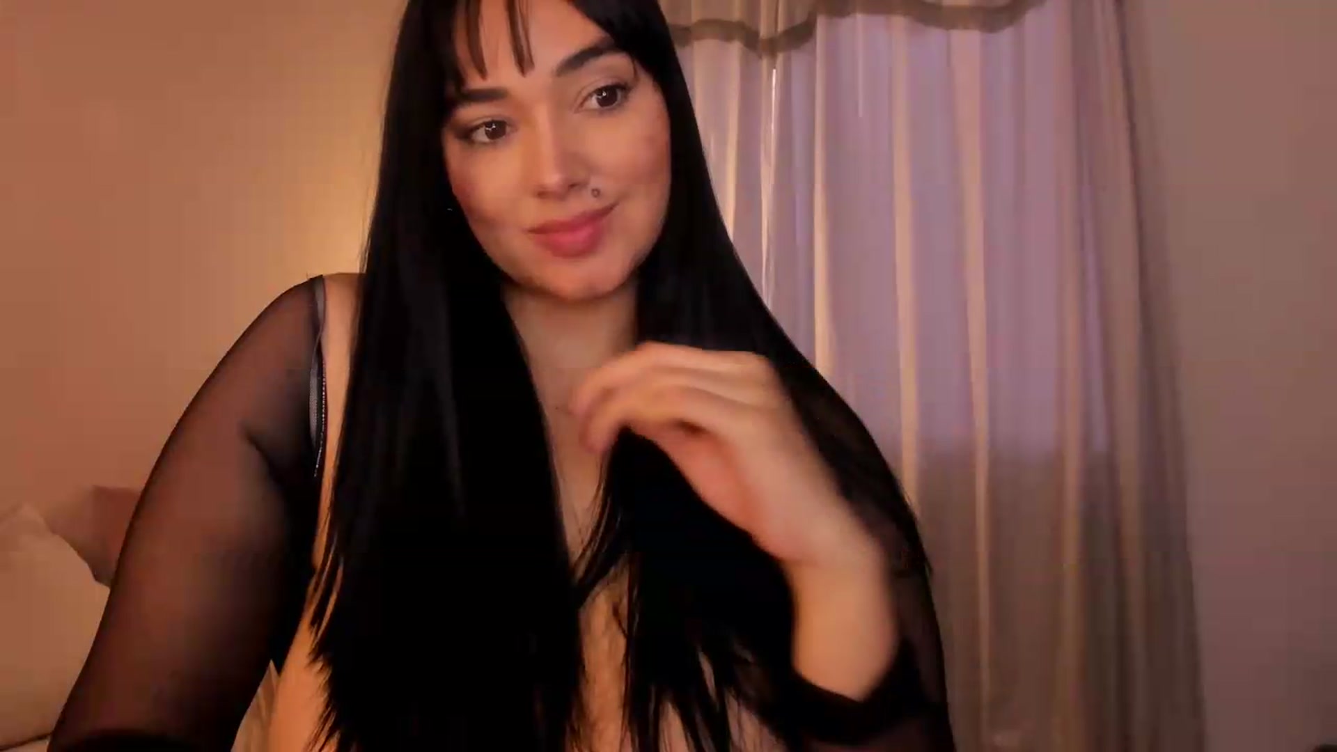 Gallery image thumbnail from CamiiHerrera's myfreecams stream on, 05/26/2026, 11:29 image 18 of 20