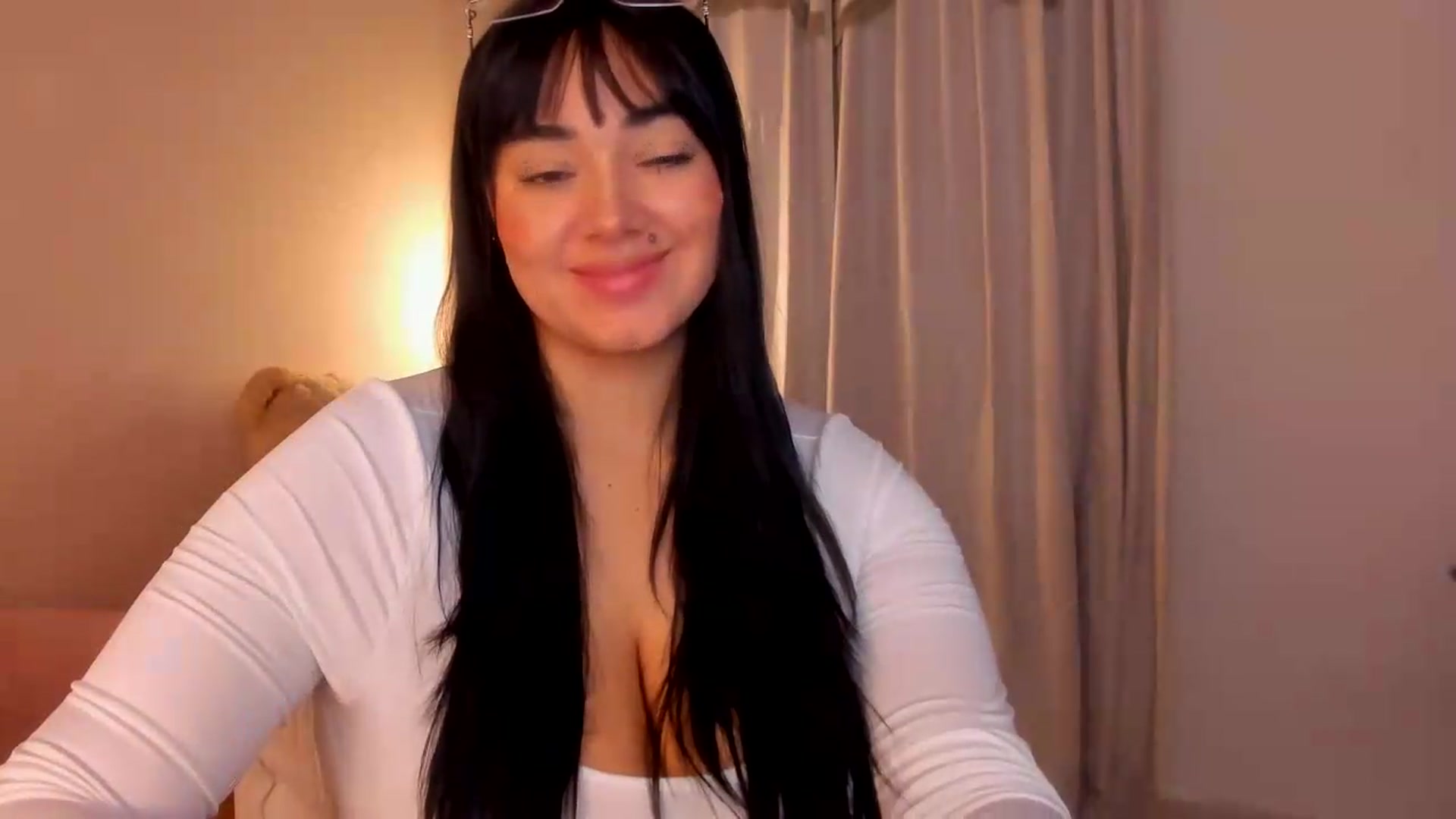 Gallery image thumbnail from CamiiHerrera's myfreecams stream on, 05/28/2026, 10:25 image 14 of 20