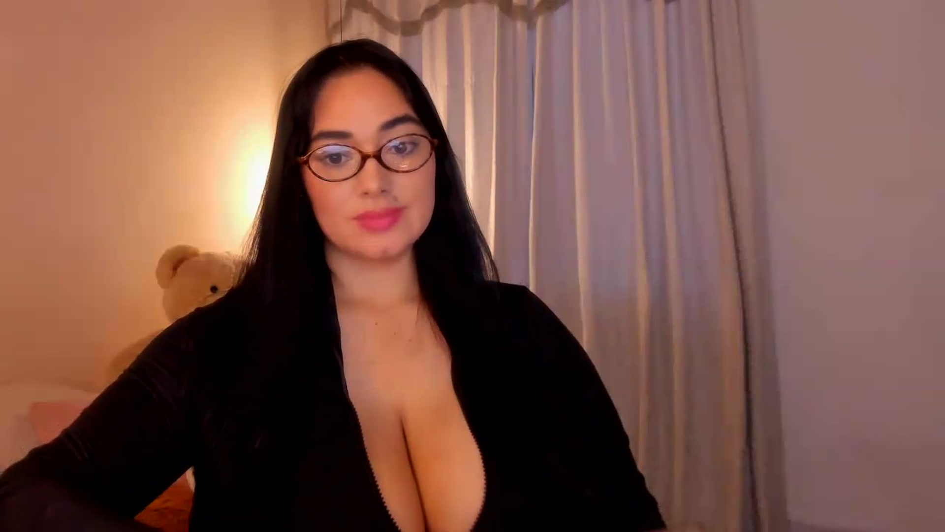 Gallery image thumbnail from CamiiHerrera's myfreecams stream on, 05/29/2026, 11:19 image 9 of 20