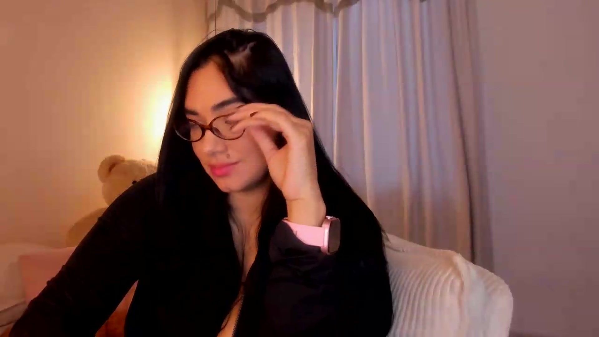 Gallery image thumbnail from CamiiHerrera's myfreecams stream on, 05/29/2026, 11:19 image 18 of 20