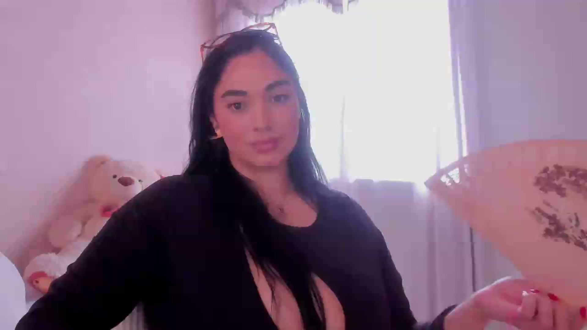 Gallery image thumbnail from CamiiHerrera's myfreecams stream on, 05/31/2026, 22:03 image 1 of 20