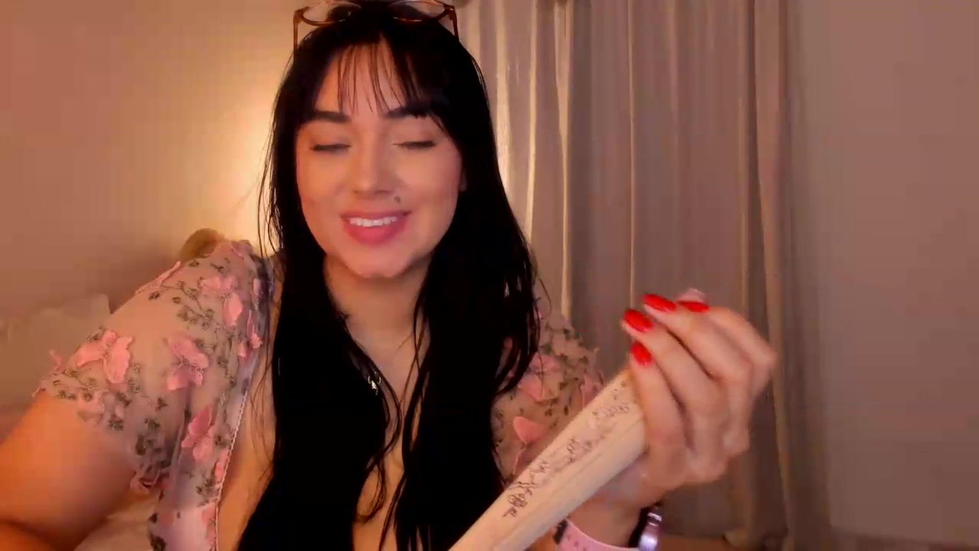 Gallery image thumbnail from CamiiHerrera's myfreecams stream on, 06/01/2026, 08:18 image 12 of 20
