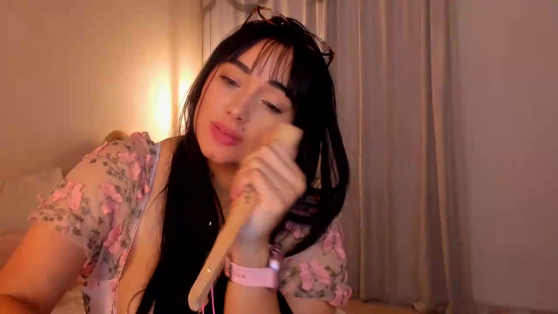 Gallery image thumbnail from CamiiHerrera's myfreecams stream on, 06/01/2026, 08:18 image 14 of 20