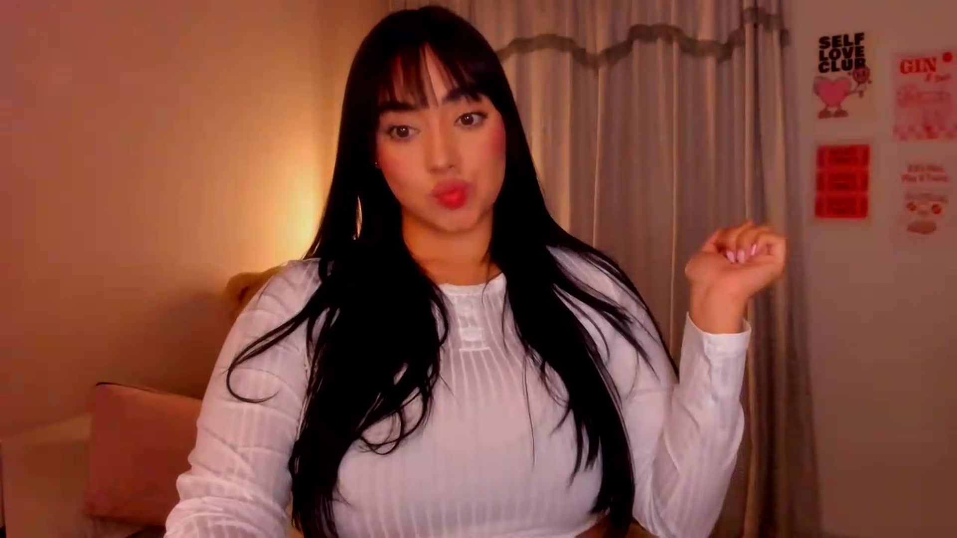 Gallery image thumbnail from CamiiHerrera's myfreecams stream on, 07/03/2026, 06:10 image 7 of 20