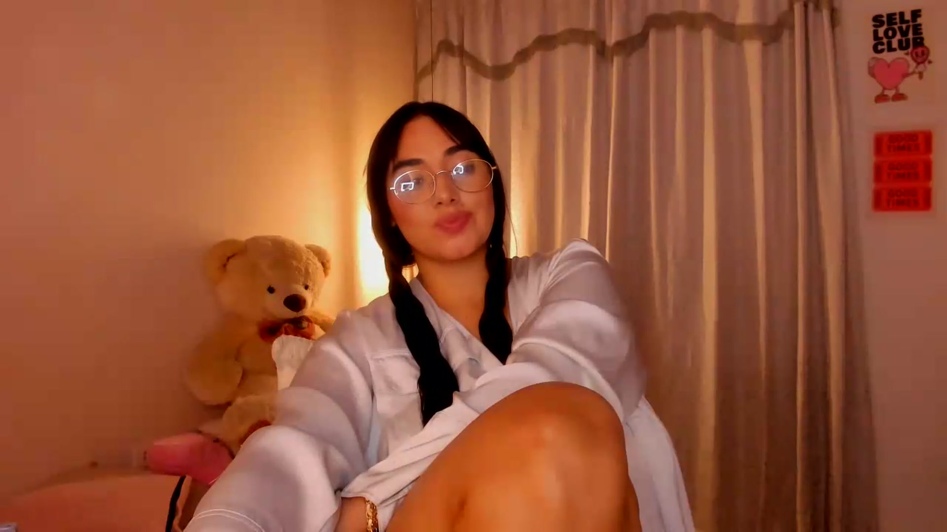Gallery image thumbnail from CamiiHerrera's myfreecams stream on, 07/08/2026, 08:34 image 15 of 20