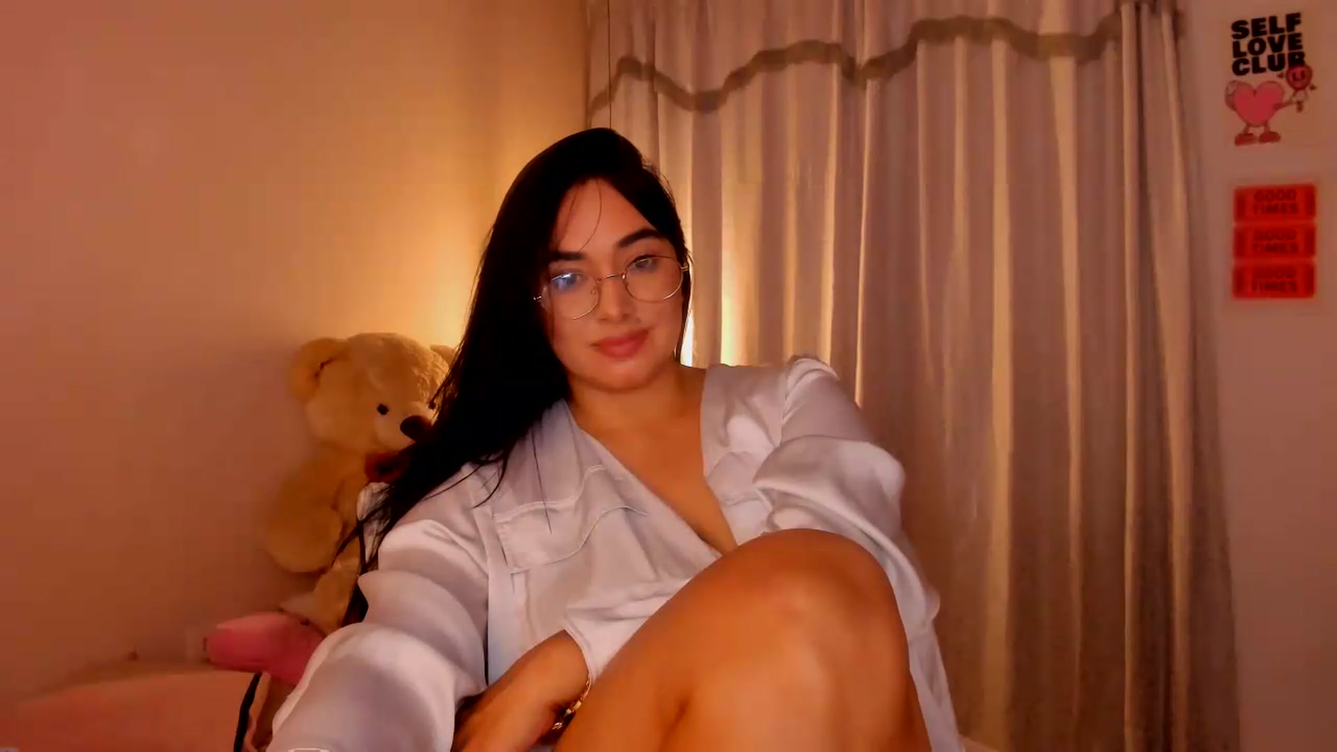 Gallery image thumbnail from CamiiHerrera's myfreecams stream on, 07/08/2026, 08:34 image 16 of 20