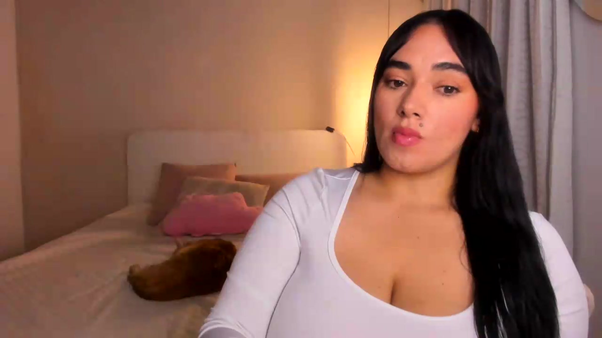 Gallery image thumbnail from CamiiHerrera's myfreecams stream on, 07/23/2026, 09:21 image 15 of 20