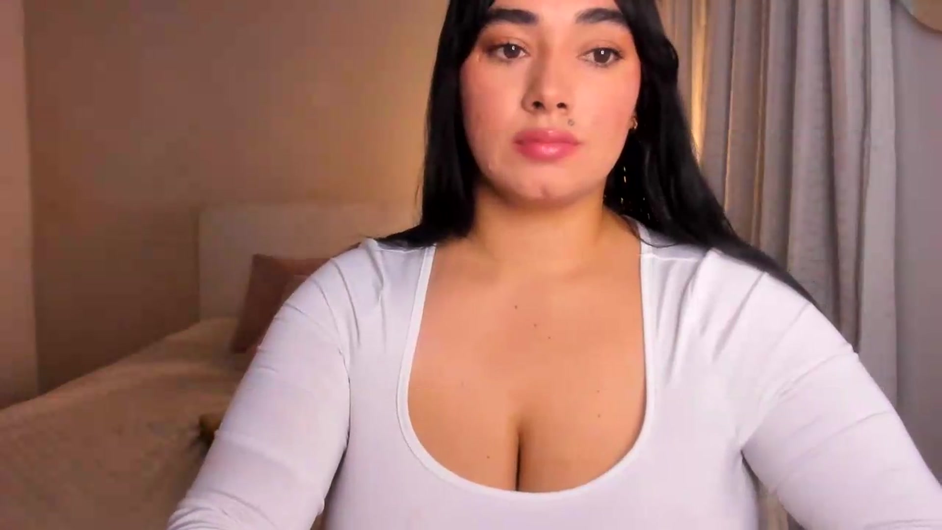 Gallery image thumbnail from CamiiHerrera's myfreecams stream on, 07/23/2026, 09:21 image 18 of 20