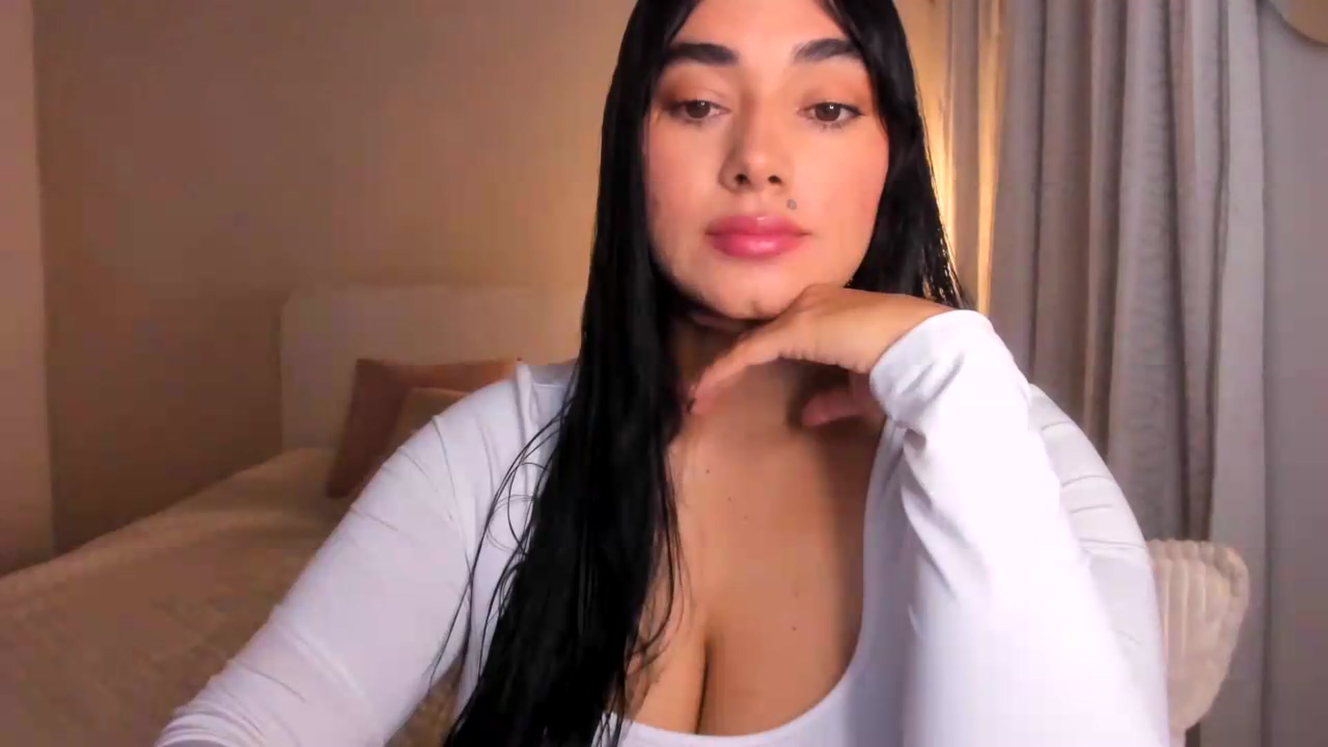 Gallery image thumbnail from CamiiHerrera's myfreecams stream on, 07/23/2026, 09:21 image 10 of 20