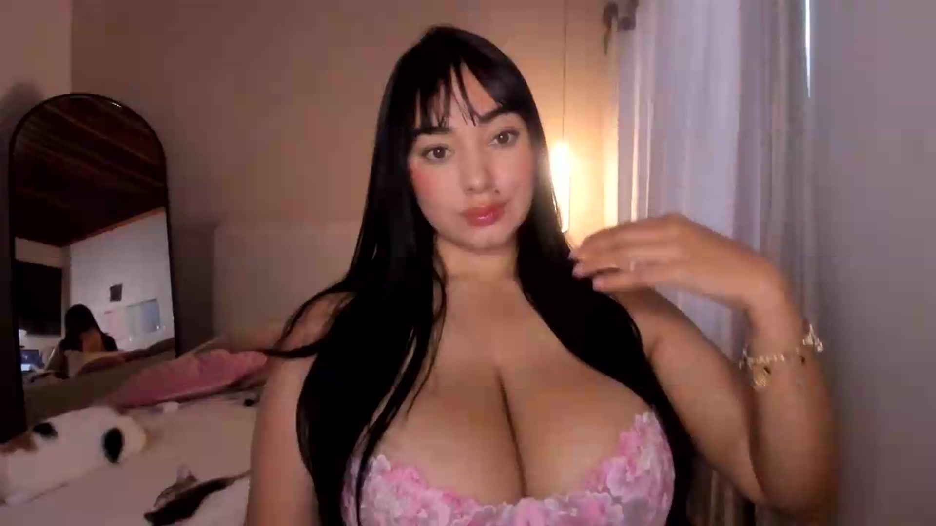 Gallery image thumbnail from CamiiHerrera's myfreecams stream on, 08/03/2026, 22:49 image 16 of 20