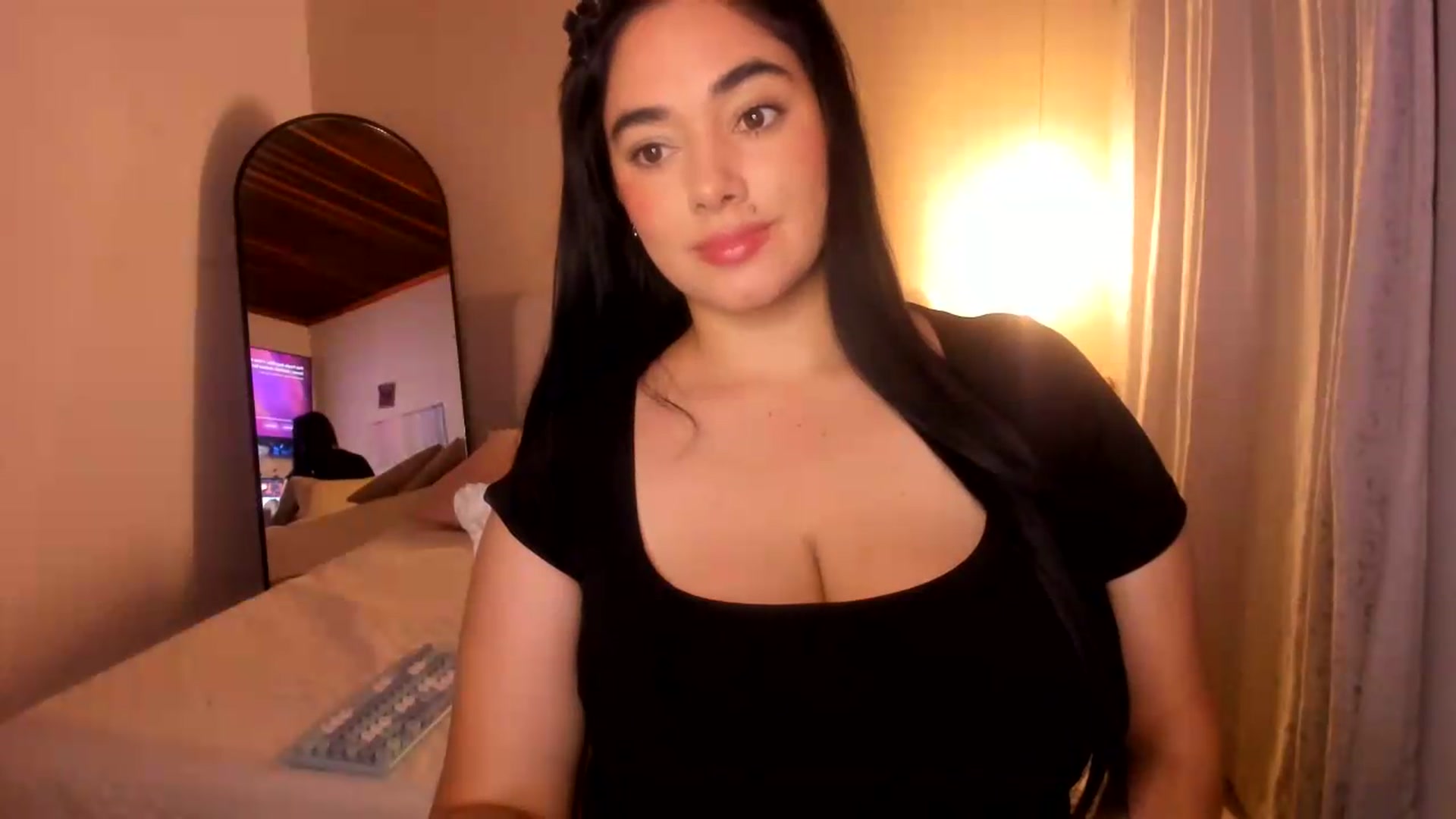 Gallery image thumbnail from CamiiHerrera's myfreecams stream on, 08/04/2026, 07:23 image 3 of 20