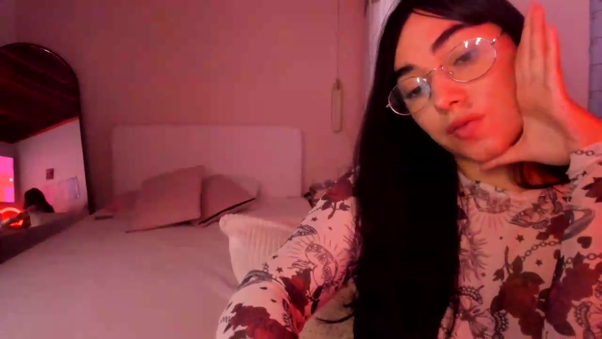 Gallery image thumbnail from CamiiHerrera's myfreecams stream on, 08/04/2026, 21:50 image 20 of 20