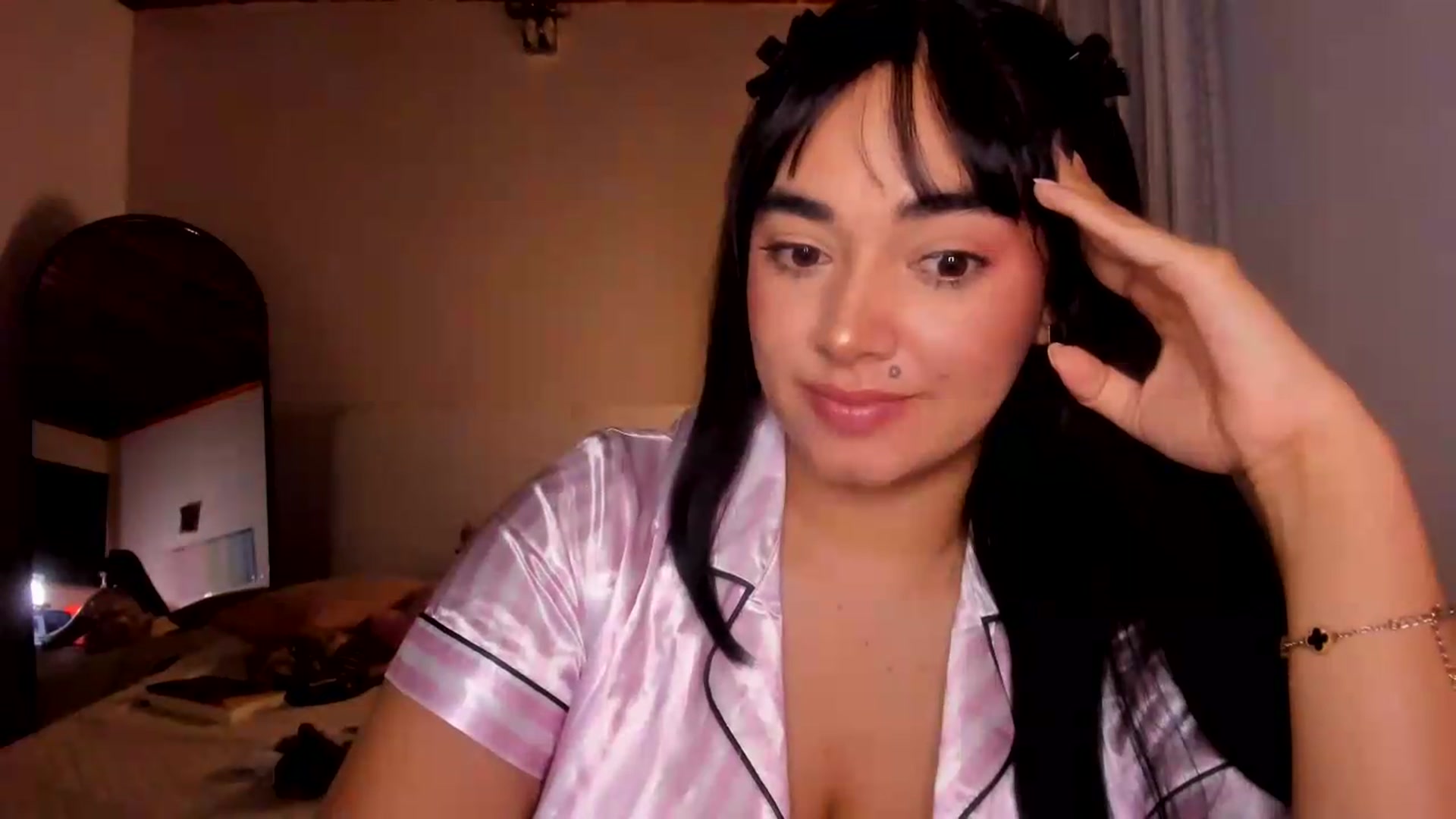 Gallery image thumbnail from CamiiHerrera's myfreecams stream on, 08/07/2026, 06:13 image 8 of 20