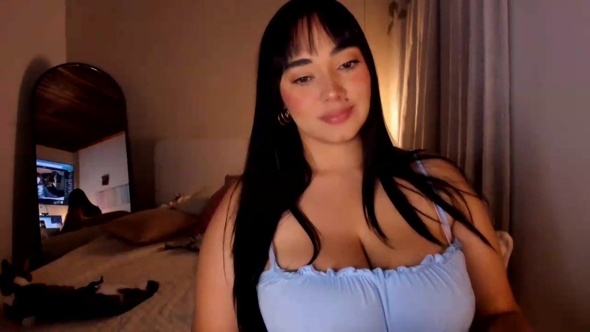 Gallery image thumbnail from CamiiHerrera's myfreecams stream on, 08/12/2026, 05:55 image 2 of 20