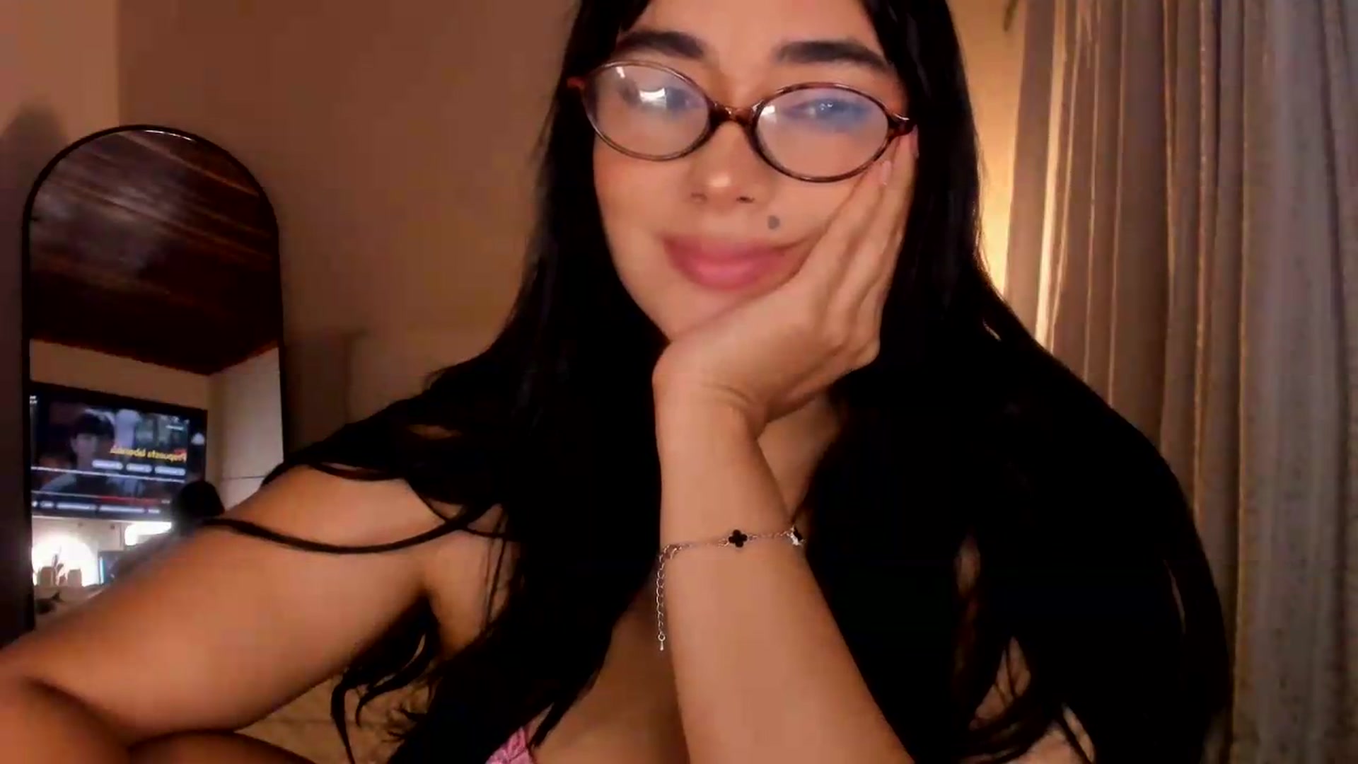 Gallery image thumbnail from CamiiHerrera's myfreecams stream on, 08/15/2026, 08:43 image 2 of 20