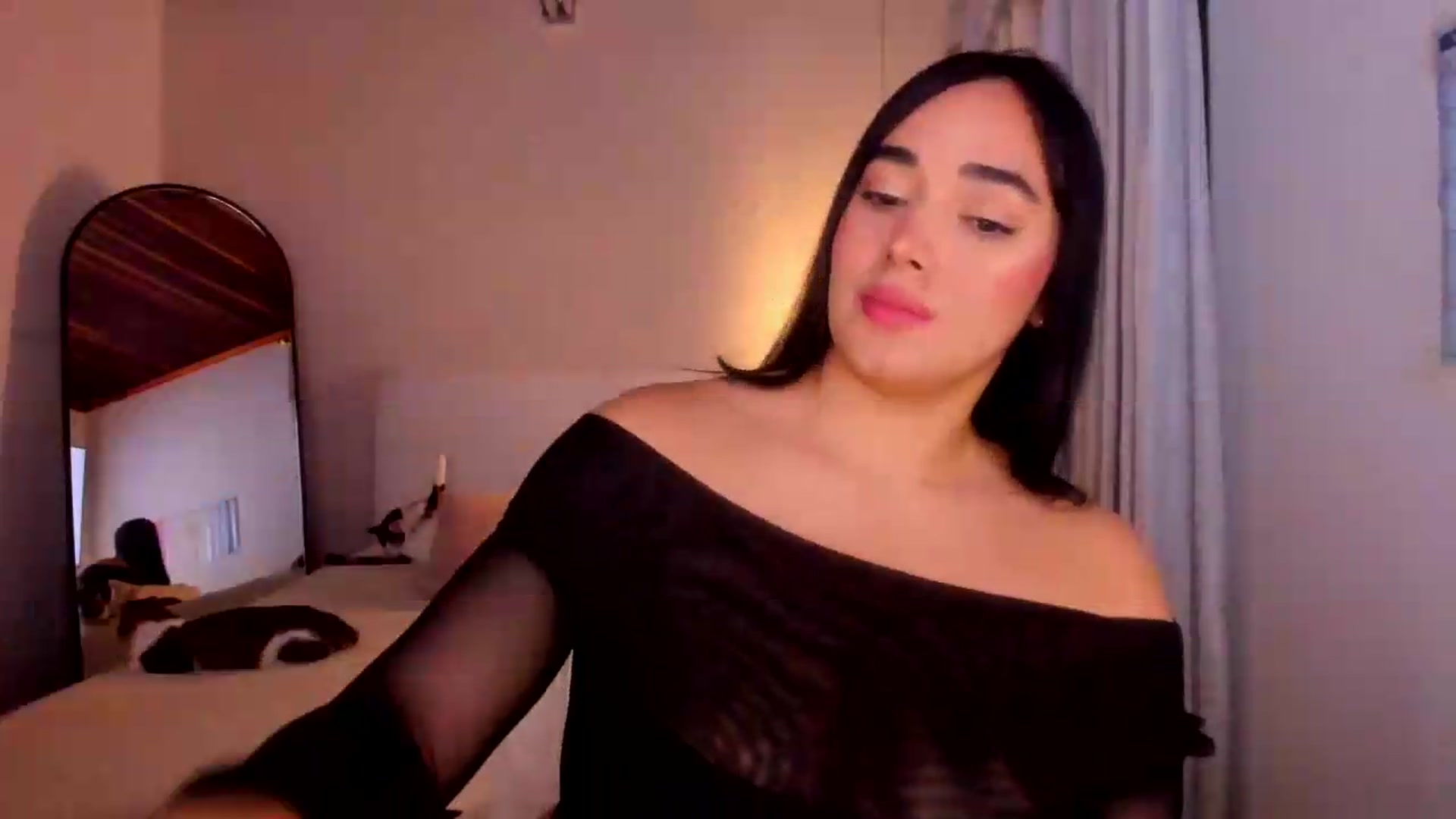 Gallery image thumbnail from CamiiHerrera's myfreecams stream on, 08/23/2026, 07:35 image 19 of 20