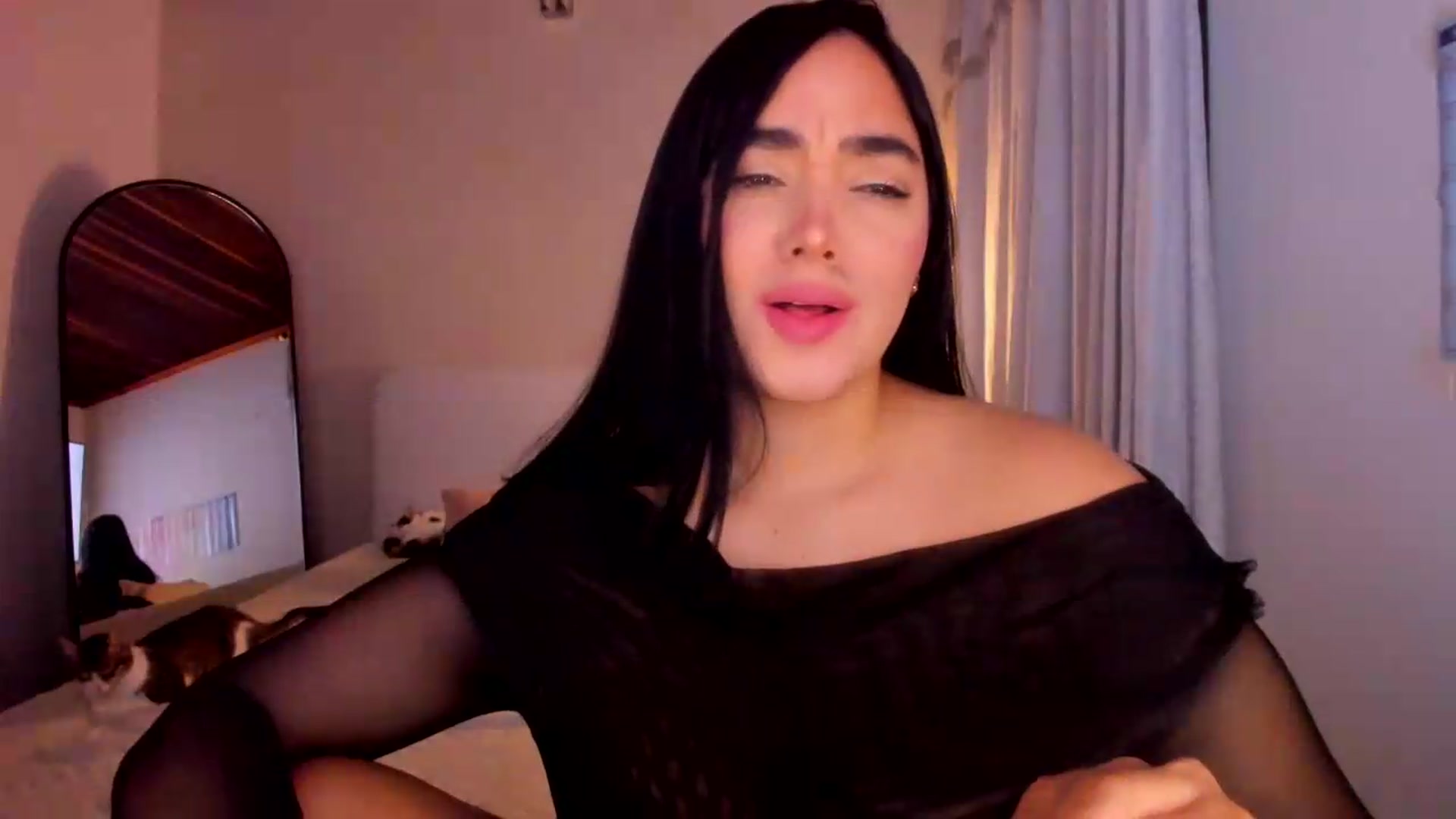 Gallery image thumbnail from CamiiHerrera's myfreecams stream on, 08/23/2026, 09:31 image 2 of 20