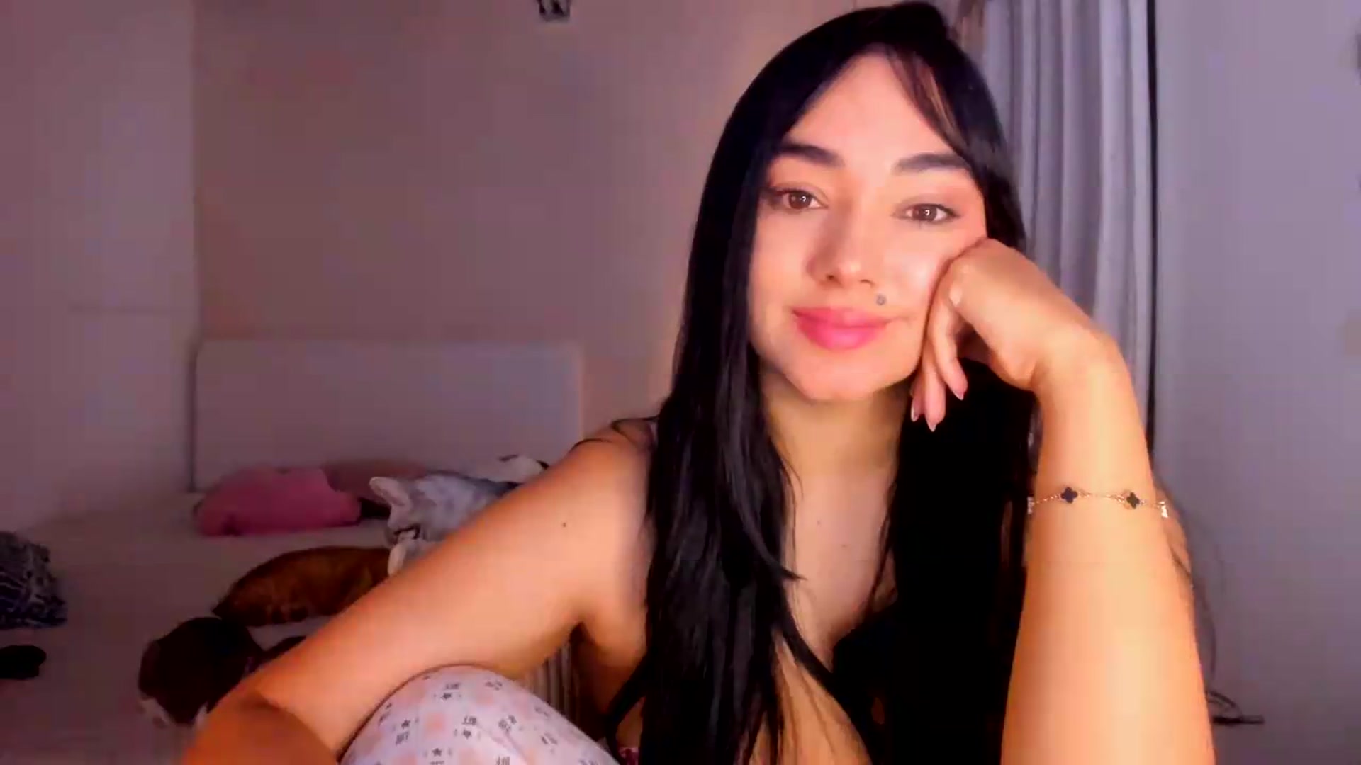 Gallery image thumbnail from CamiiHerrera's myfreecams stream on, 08/31/2026, 10:23 image 17 of 20