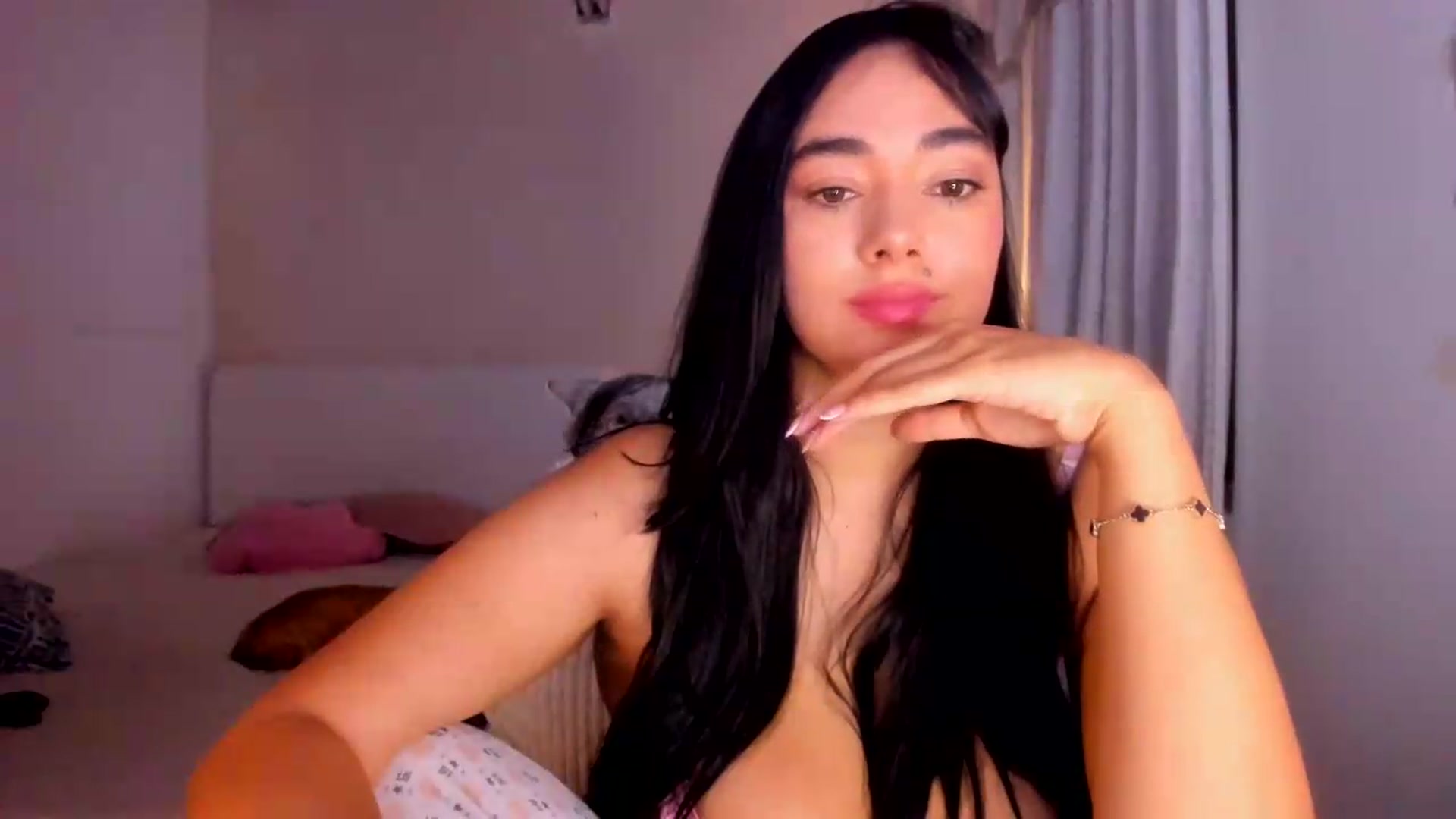 Gallery image thumbnail from CamiiHerrera's myfreecams stream on, 08/31/2026, 10:23 image 10 of 20