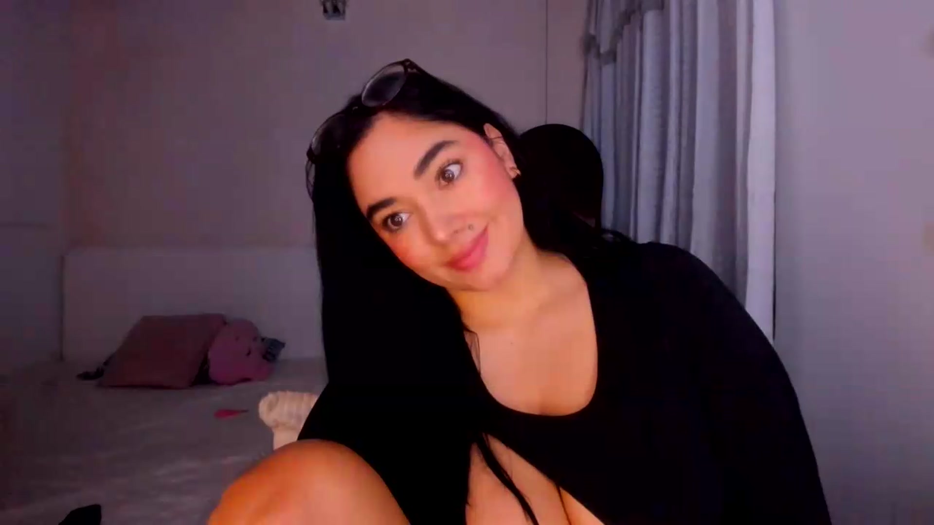 Gallery image thumbnail from CamiiHerrera's myfreecams stream on, 09/04/2026, 09:58 image 5 of 20
