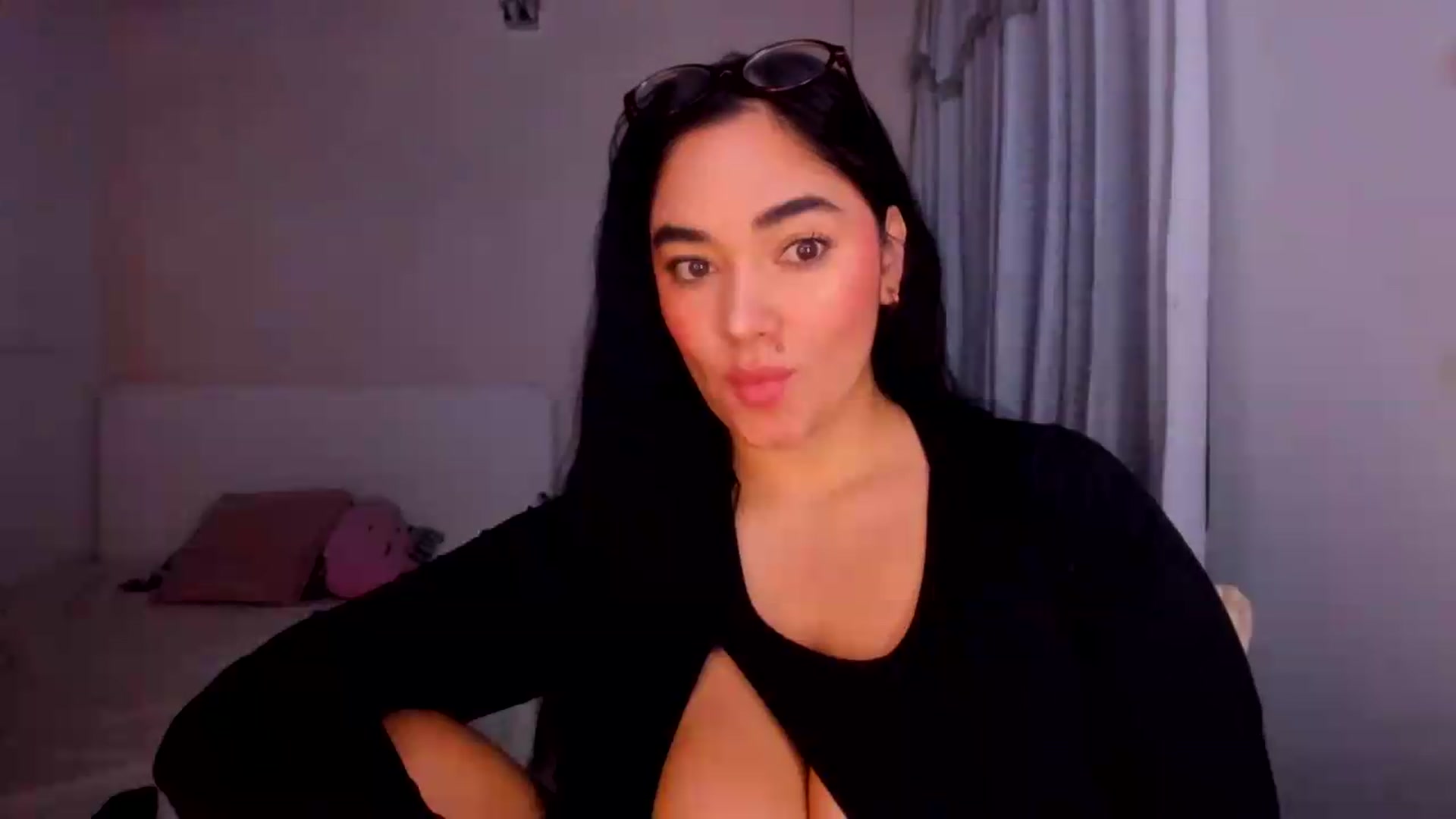 Gallery image thumbnail from CamiiHerrera's myfreecams stream on, 09/04/2026, 09:58 image 2 of 20