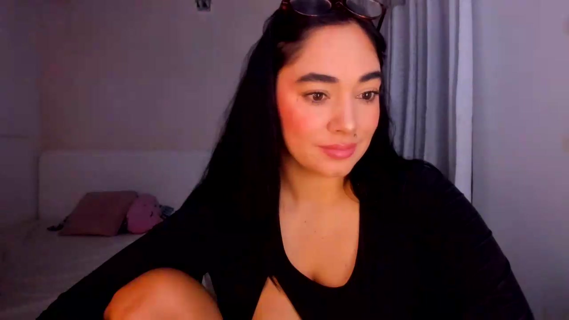 Gallery image thumbnail from CamiiHerrera's myfreecams stream on, 09/04/2026, 09:58 image 9 of 20
