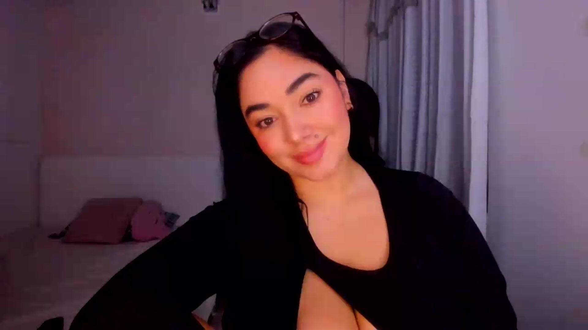 Gallery image thumbnail from CamiiHerrera's myfreecams stream on, 09/04/2026, 09:58 image 3 of 20