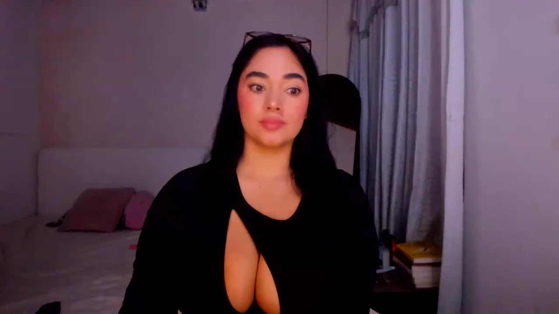 Gallery image thumbnail from CamiiHerrera's myfreecams stream on, 09/04/2026, 09:58 image 18 of 20