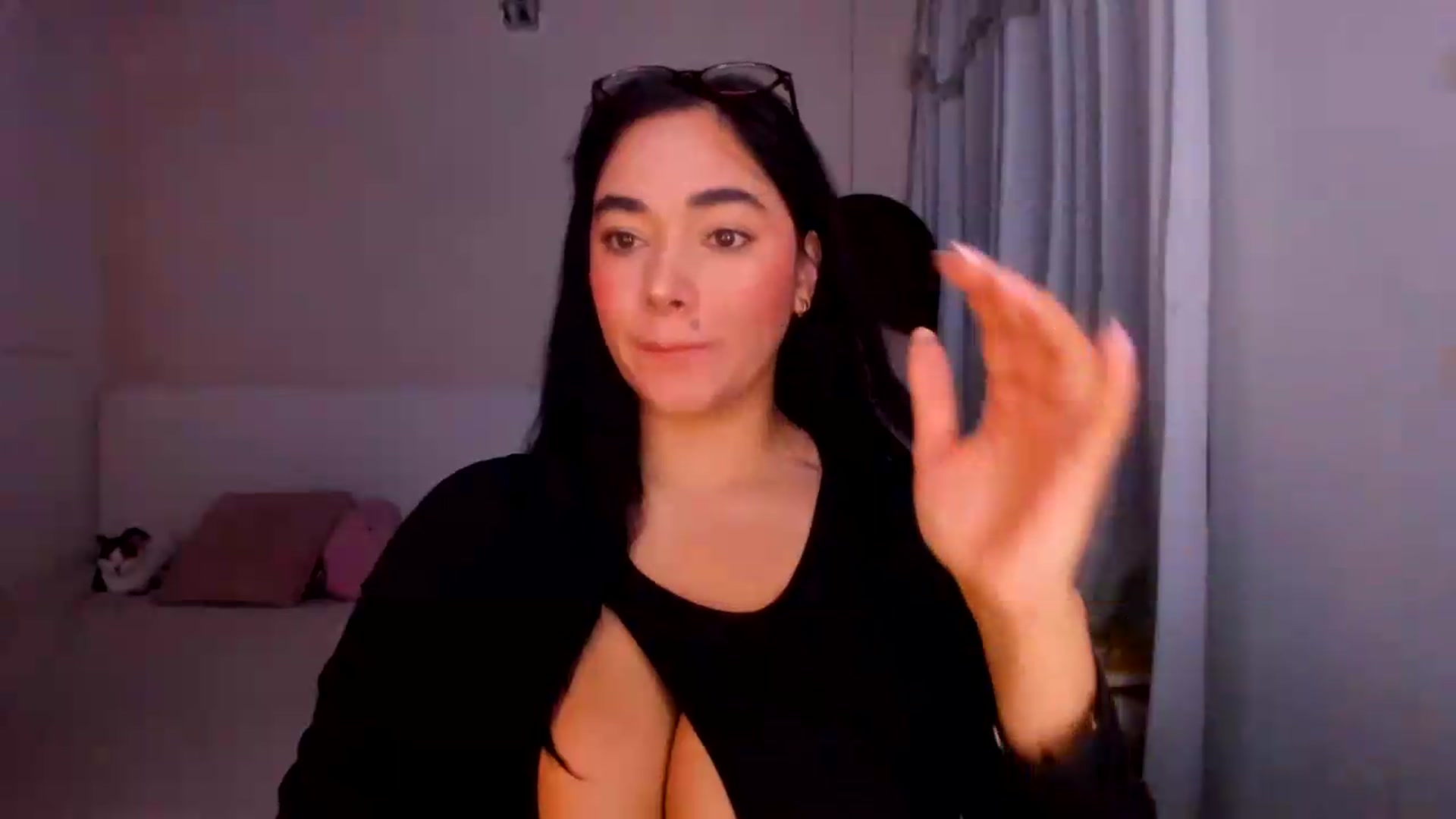 Gallery image thumbnail from CamiiHerrera's myfreecams stream on, 09/04/2026, 11:03 image 2 of 20
