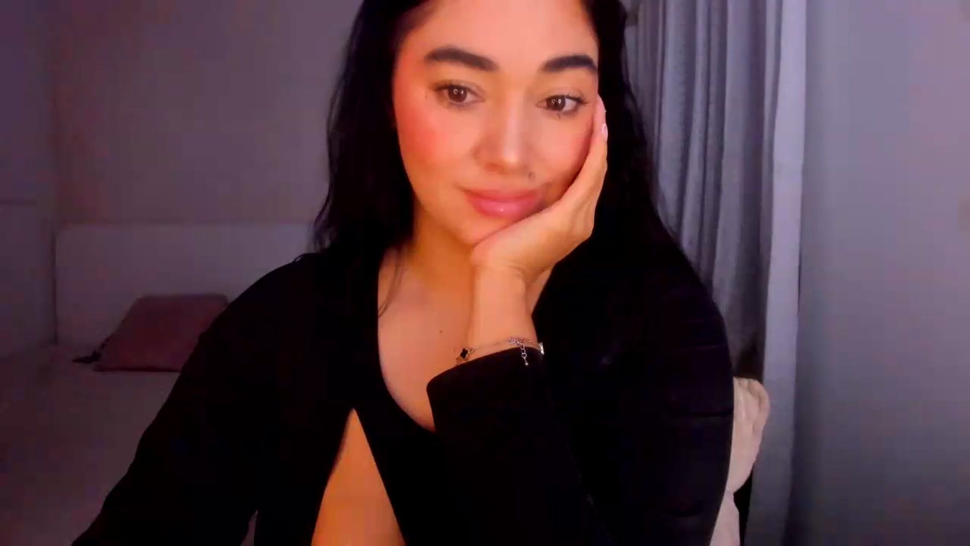 Gallery image thumbnail from CamiiHerrera's myfreecams stream on, 09/04/2026, 11:03 image 12 of 20