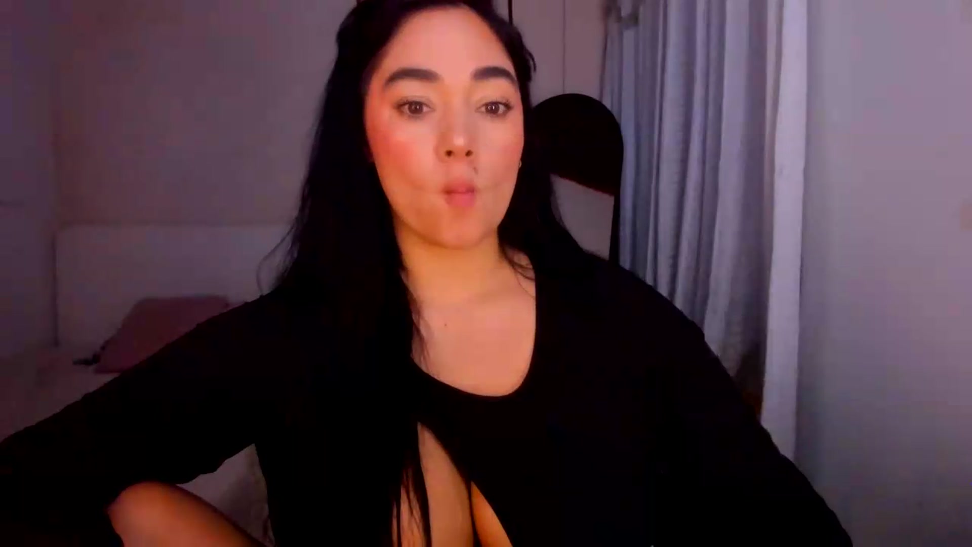 Gallery image thumbnail from CamiiHerrera's myfreecams stream on, 09/04/2026, 11:03 image 19 of 20