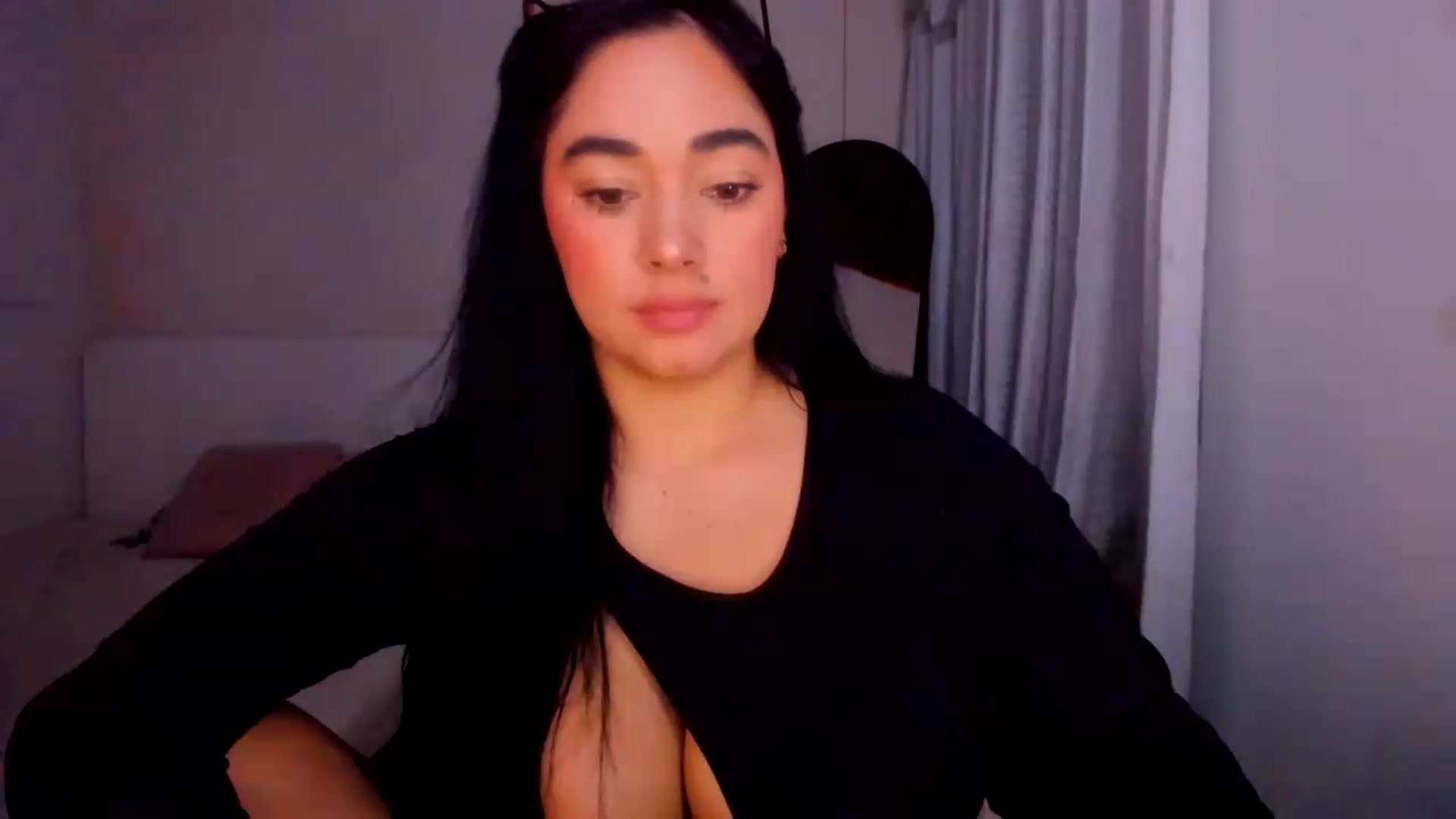 Gallery image thumbnail from CamiiHerrera's myfreecams stream on, 09/04/2026, 11:03 image 17 of 20