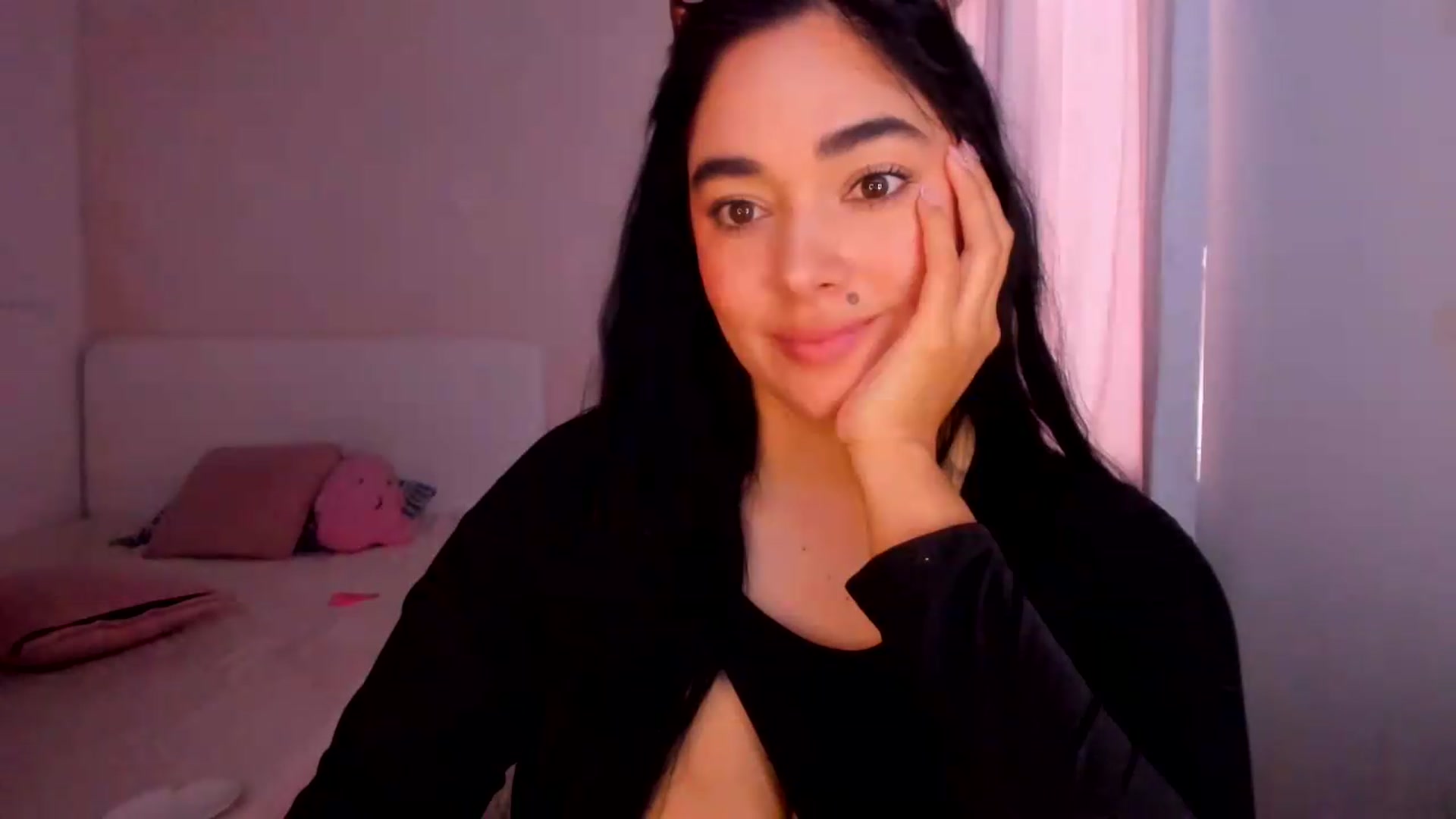 Gallery image thumbnail from CamiiHerrera's myfreecams stream on, 09/04/2026, 12:41 image 11 of 20