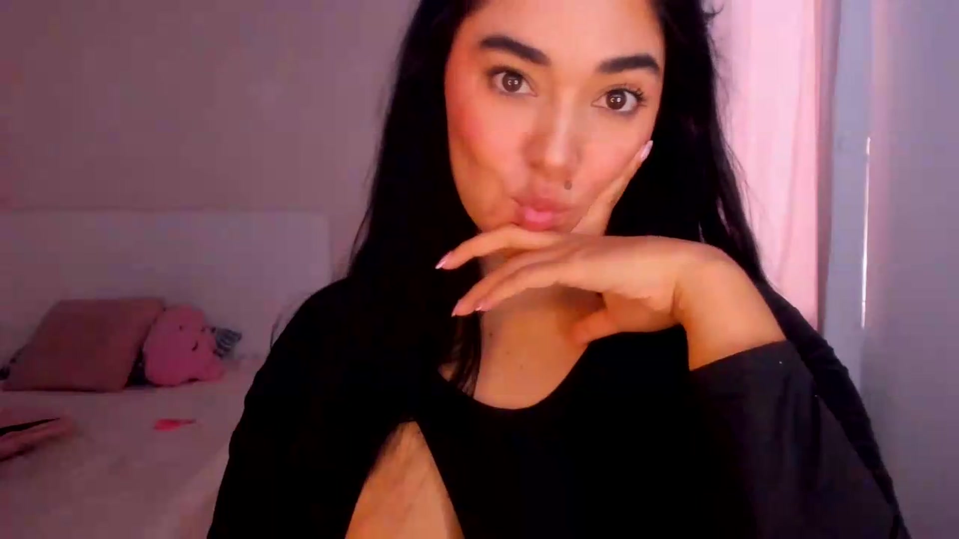 Gallery image thumbnail from CamiiHerrera's myfreecams stream on, 09/04/2026, 12:41 image 13 of 20