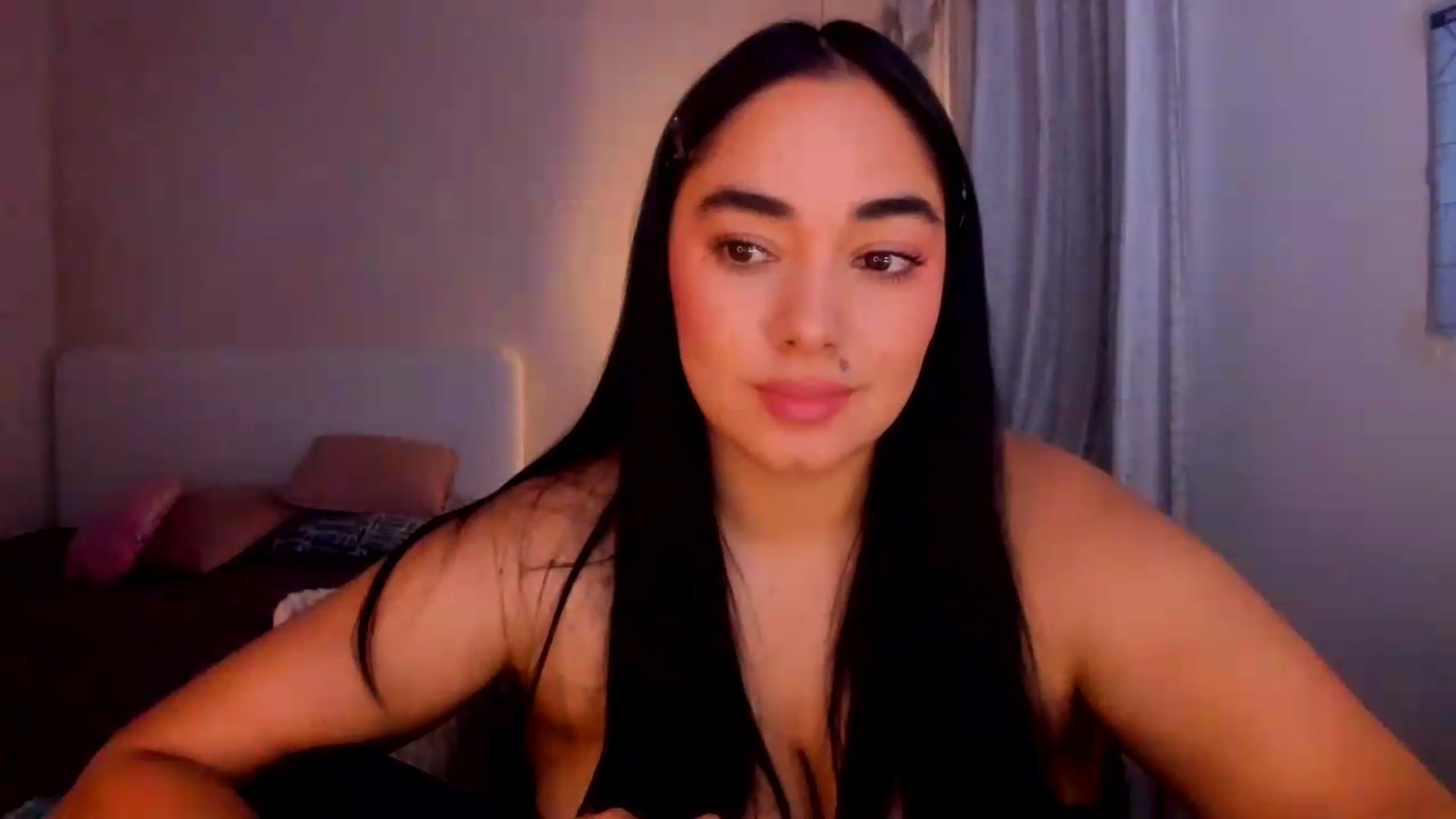 Gallery image thumbnail from CamiiHerrera's myfreecams stream on, 09/08/2026, 11:07 image 3 of 20