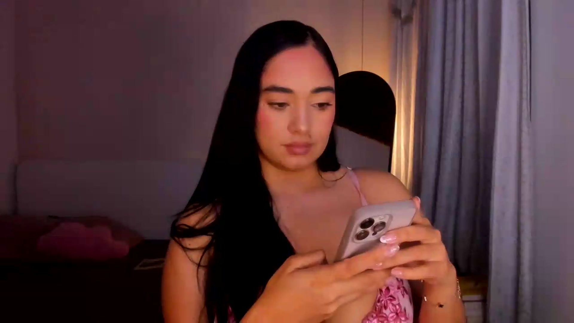 Gallery image thumbnail from CamiiHerrera's myfreecams stream on, 09/11/2026, 09:55 image 3 of 20
