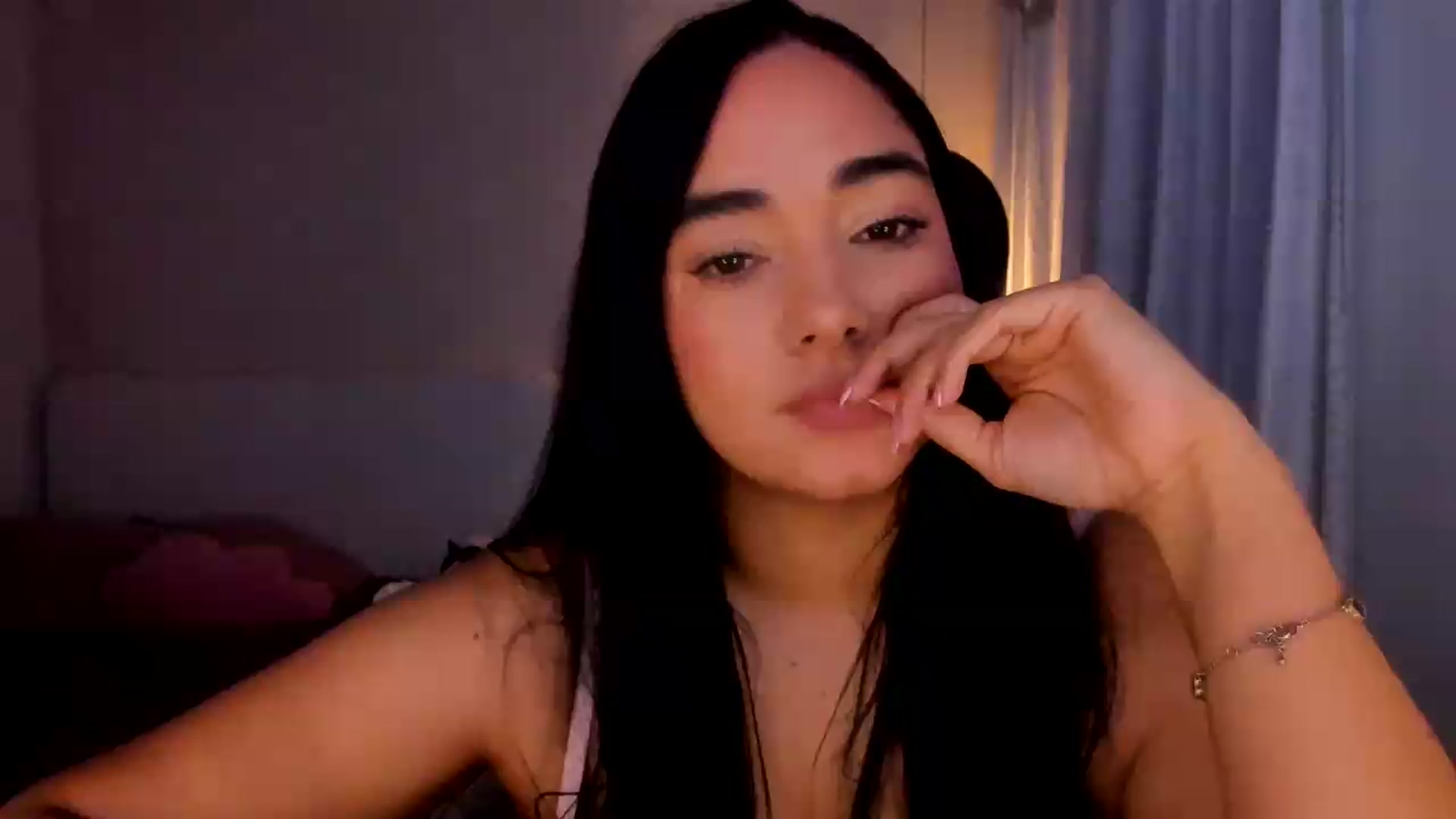 Gallery image thumbnail from CamiiHerrera's myfreecams stream on, 09/11/2026, 11:21 image 19 of 20