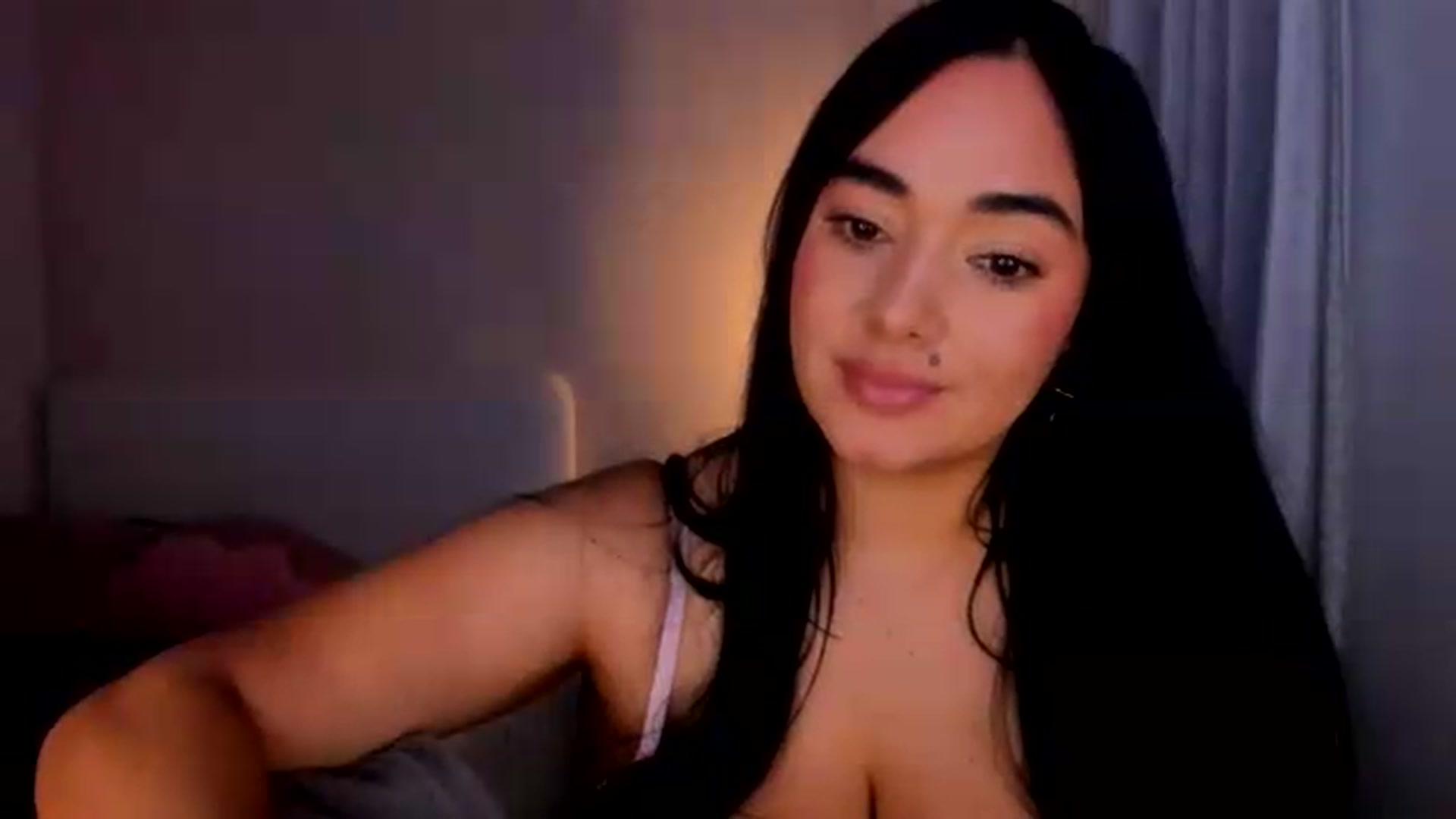 Gallery image thumbnail from CamiiHerrera's myfreecams stream on, 09/11/2026, 11:21 image 11 of 20