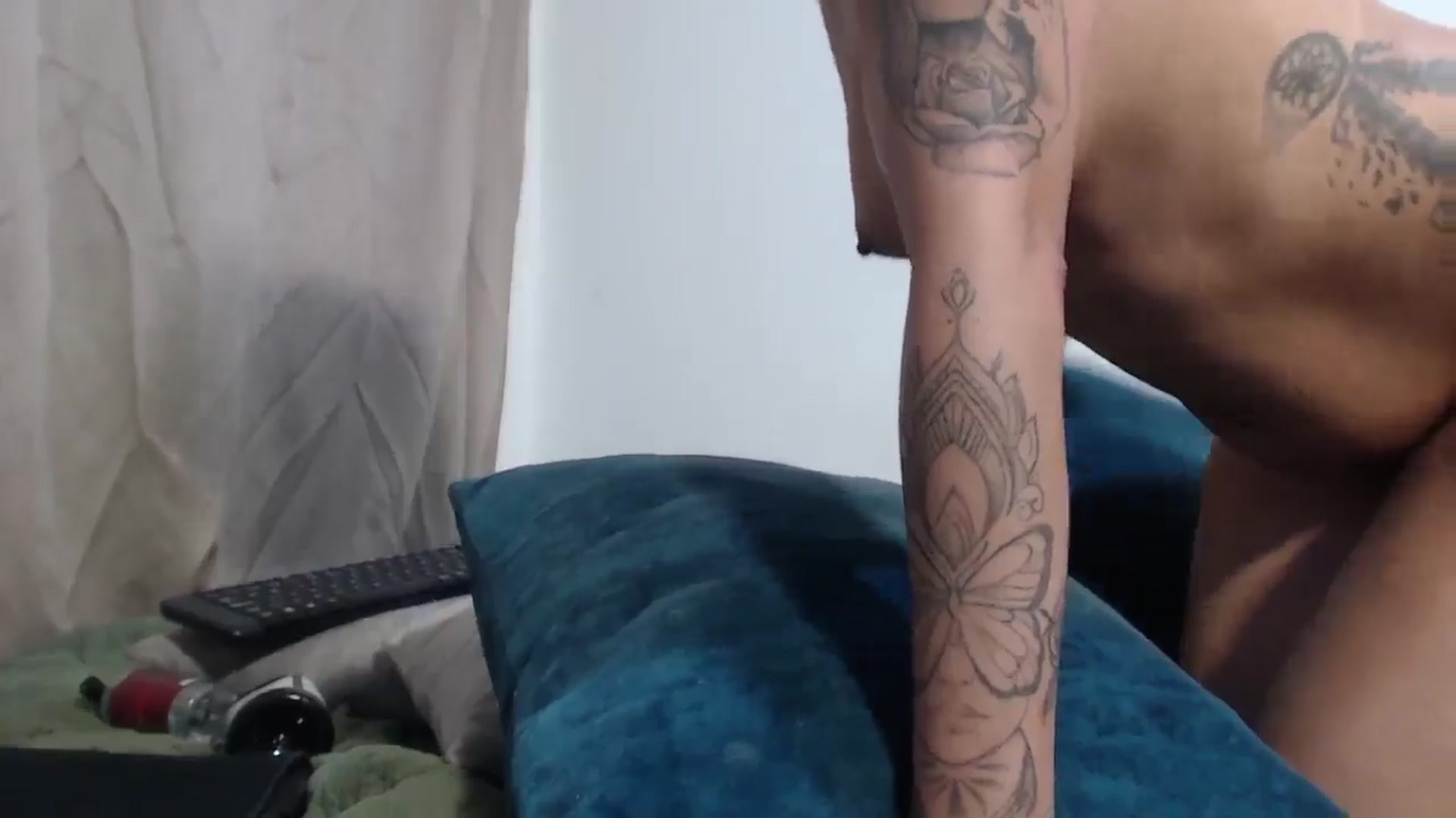 Gallery image thumbnail from Camii_osoriio's myfreecams stream on, 08/03/2025, 11:40 image 9 of 20