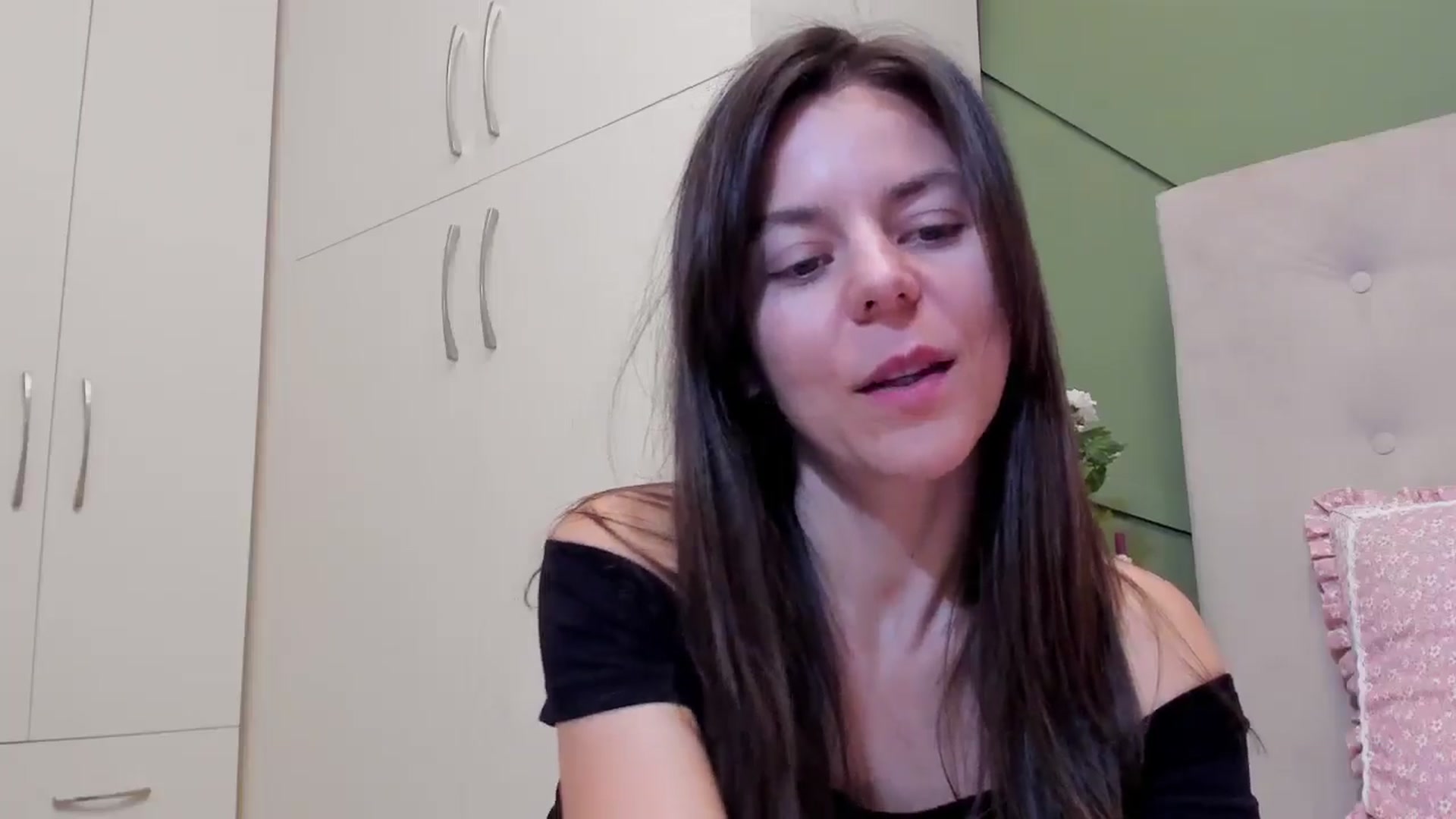 Gallery image thumbnail from CamilaAccardi's myfreecams stream on, 03/08/2026, 15:23 image 4 of 20