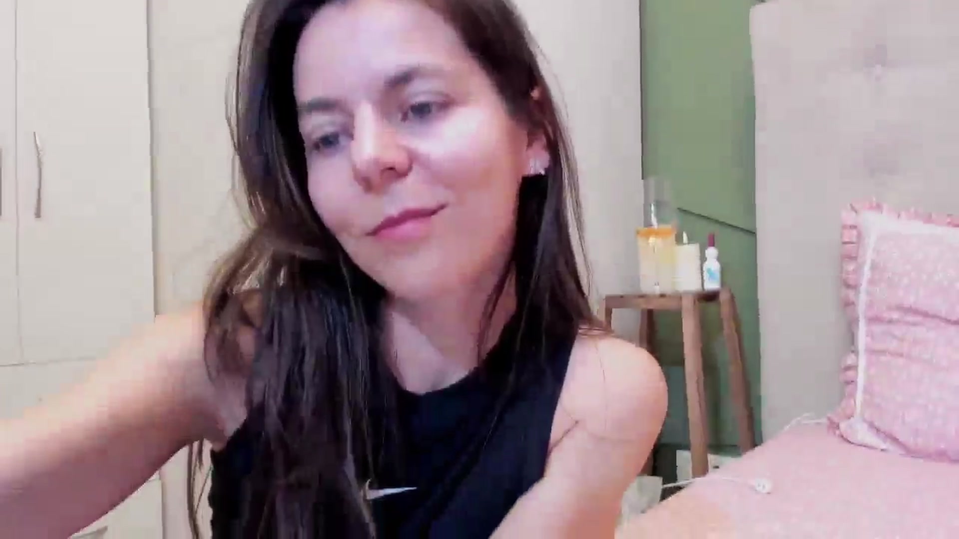 Gallery image thumbnail from CamilaAccardi's myfreecams stream on, 03/08/2026, 17:45 image 11 of 20