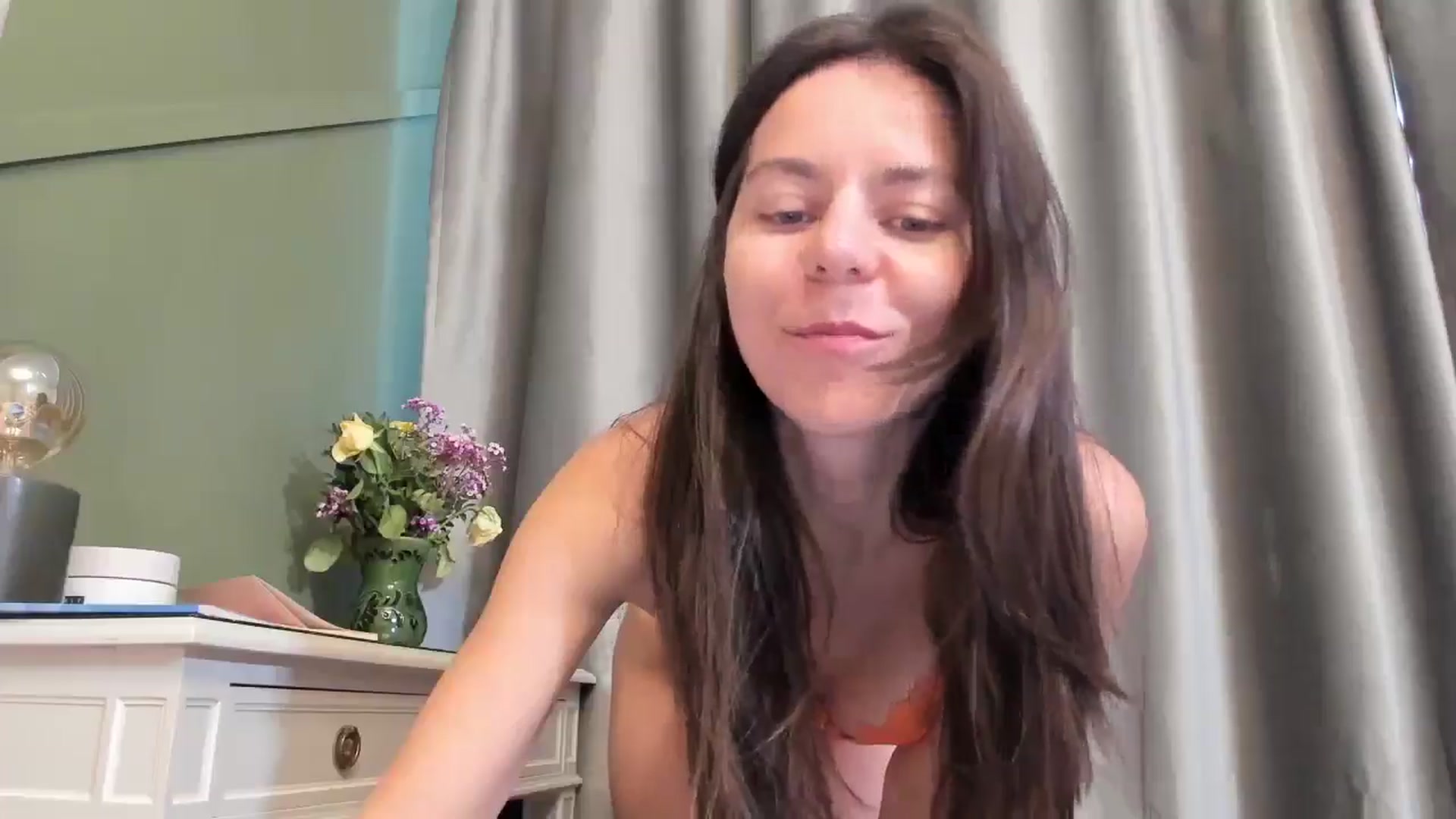 Gallery image thumbnail from CamilaAccardi's myfreecams stream on, 03/29/2026, 15:06 image 15 of 20