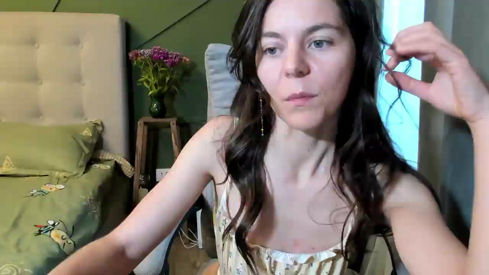 Gallery image thumbnail from CamilaAccardi's myfreecams stream on, 05/16/2026, 11:30 image 18 of 20